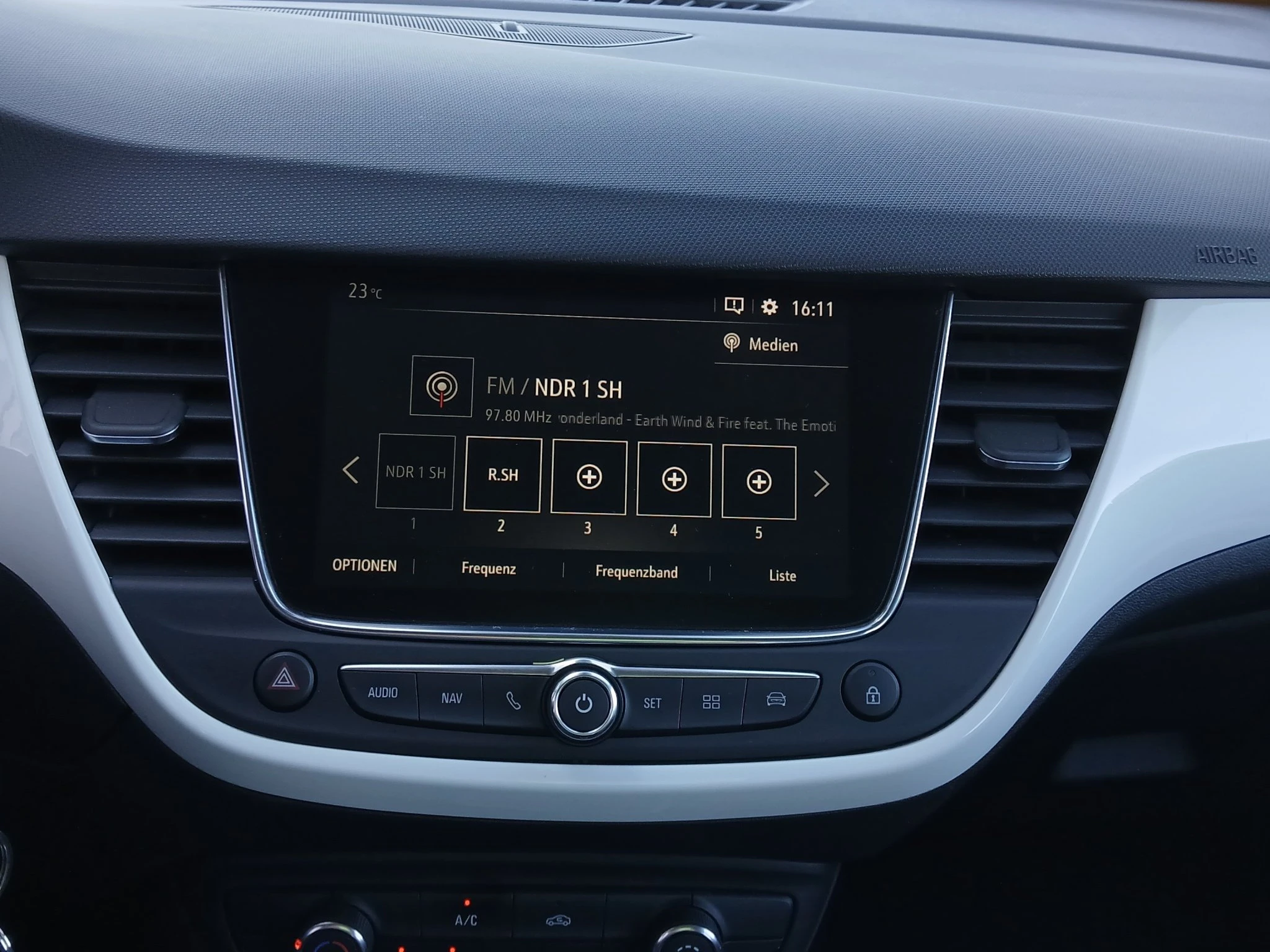 Opel-Crossland X-image-23
