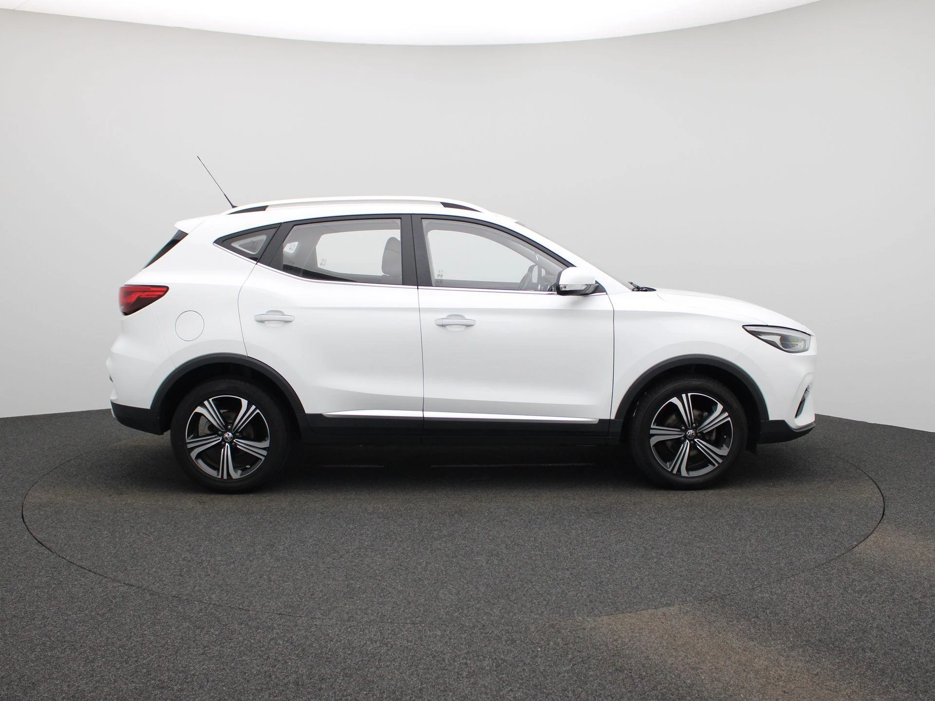 MG-ZS-image-5