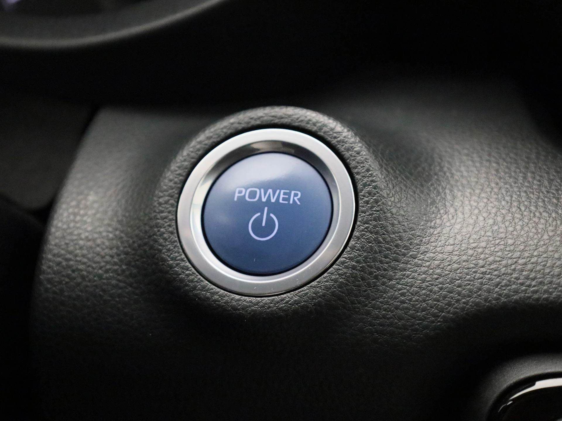Mazda-2 Hybrid-image-21