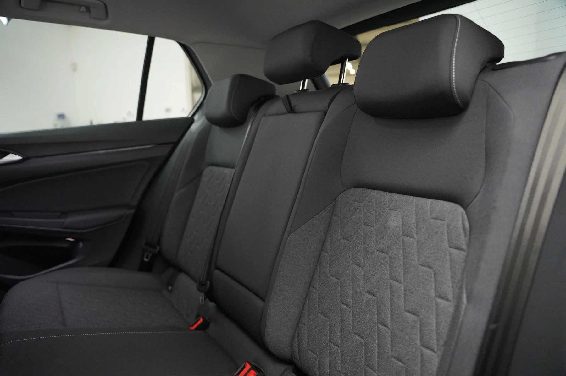 Volkswagen-Golf-image-10