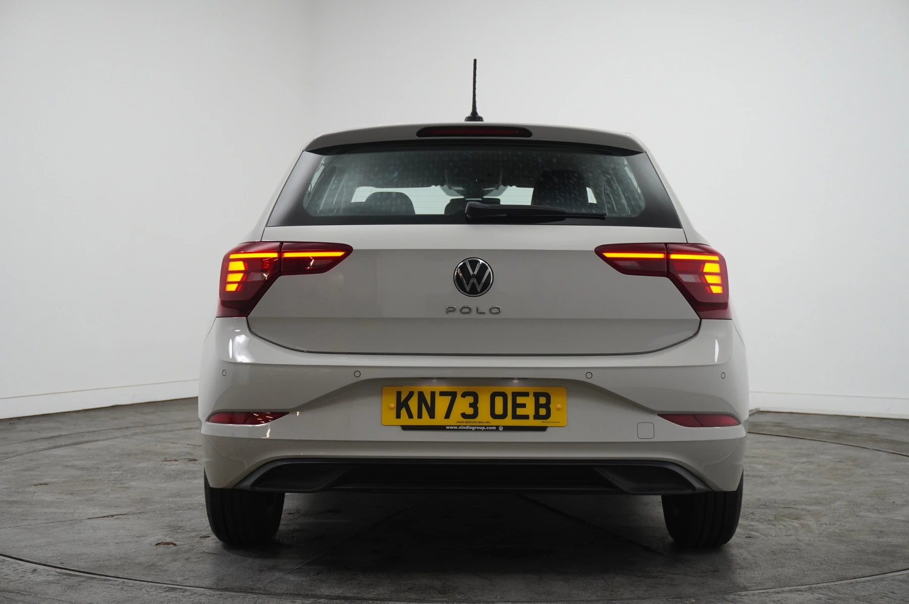 Volkswagen-Polo-image-15