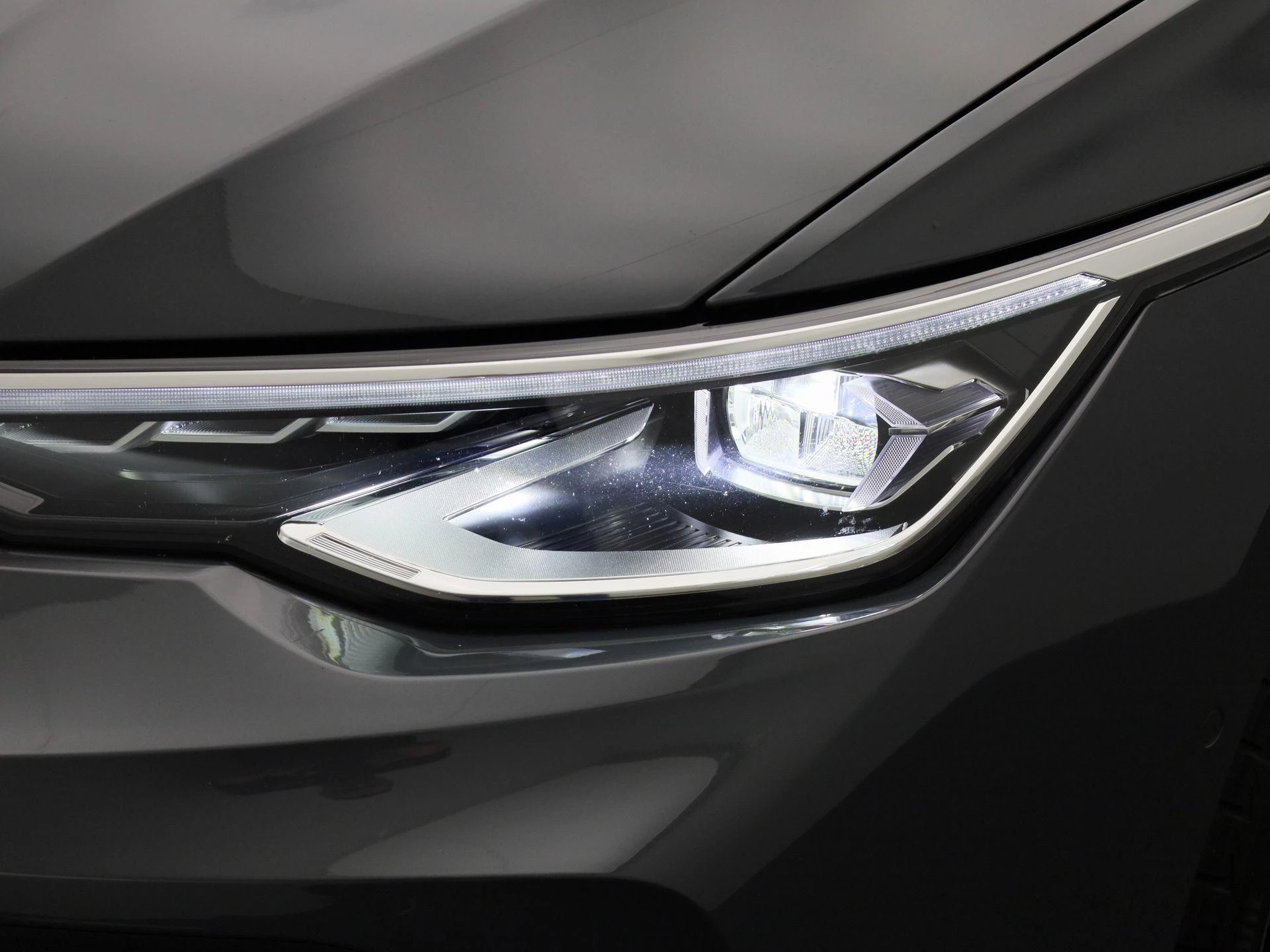 Volkswagen-Golf-image-13