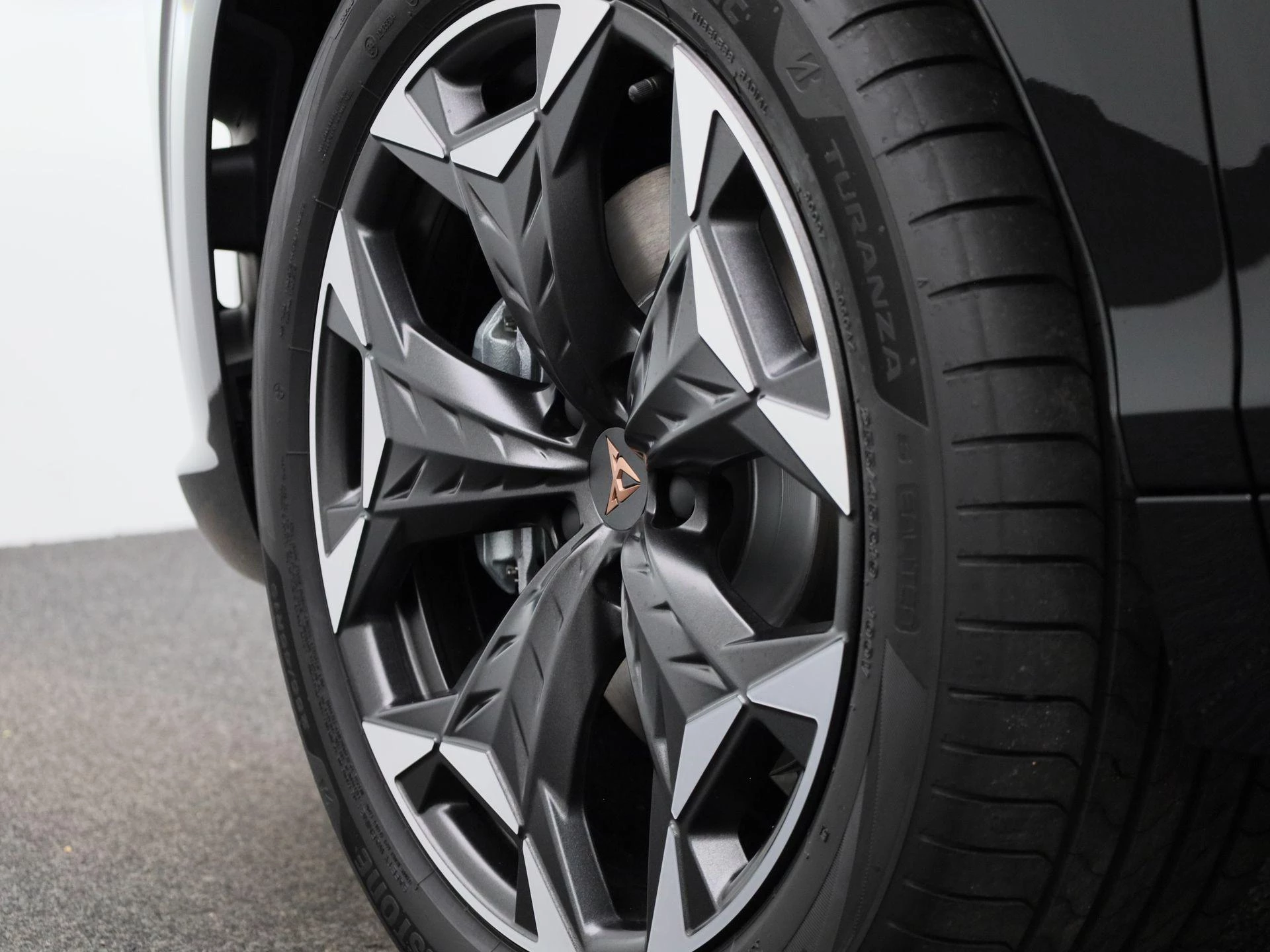 CUPRA Terramar 1.5 TSI e-Hybrid Business