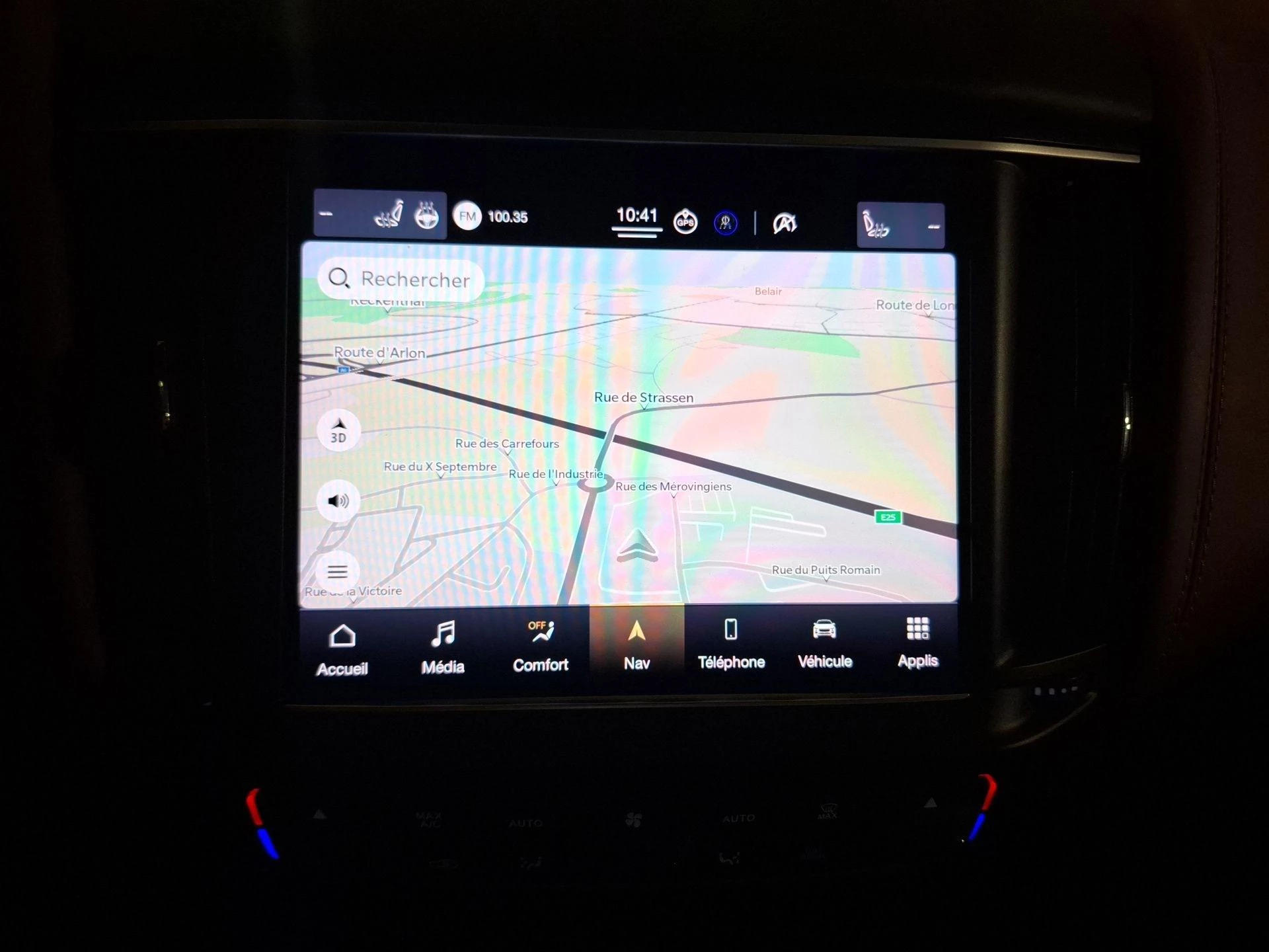 Maserati-Levante-image-2