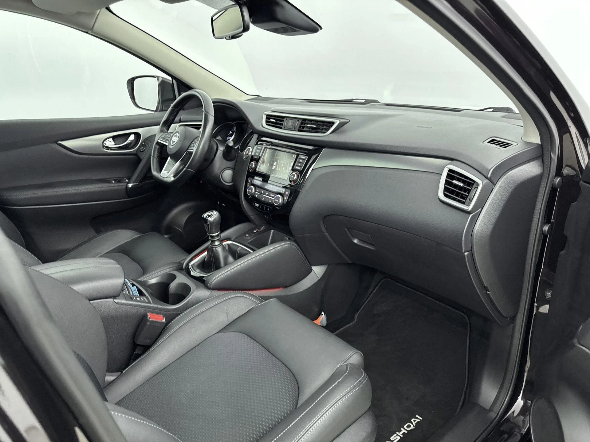 Nissan QASHQAI 1.3 DIG-T Tekna 140PK