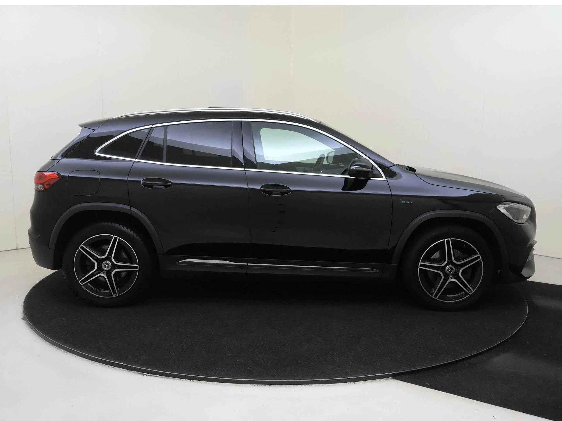 Mercedes-Benz GLA 250 e Business Solution AMG Limited