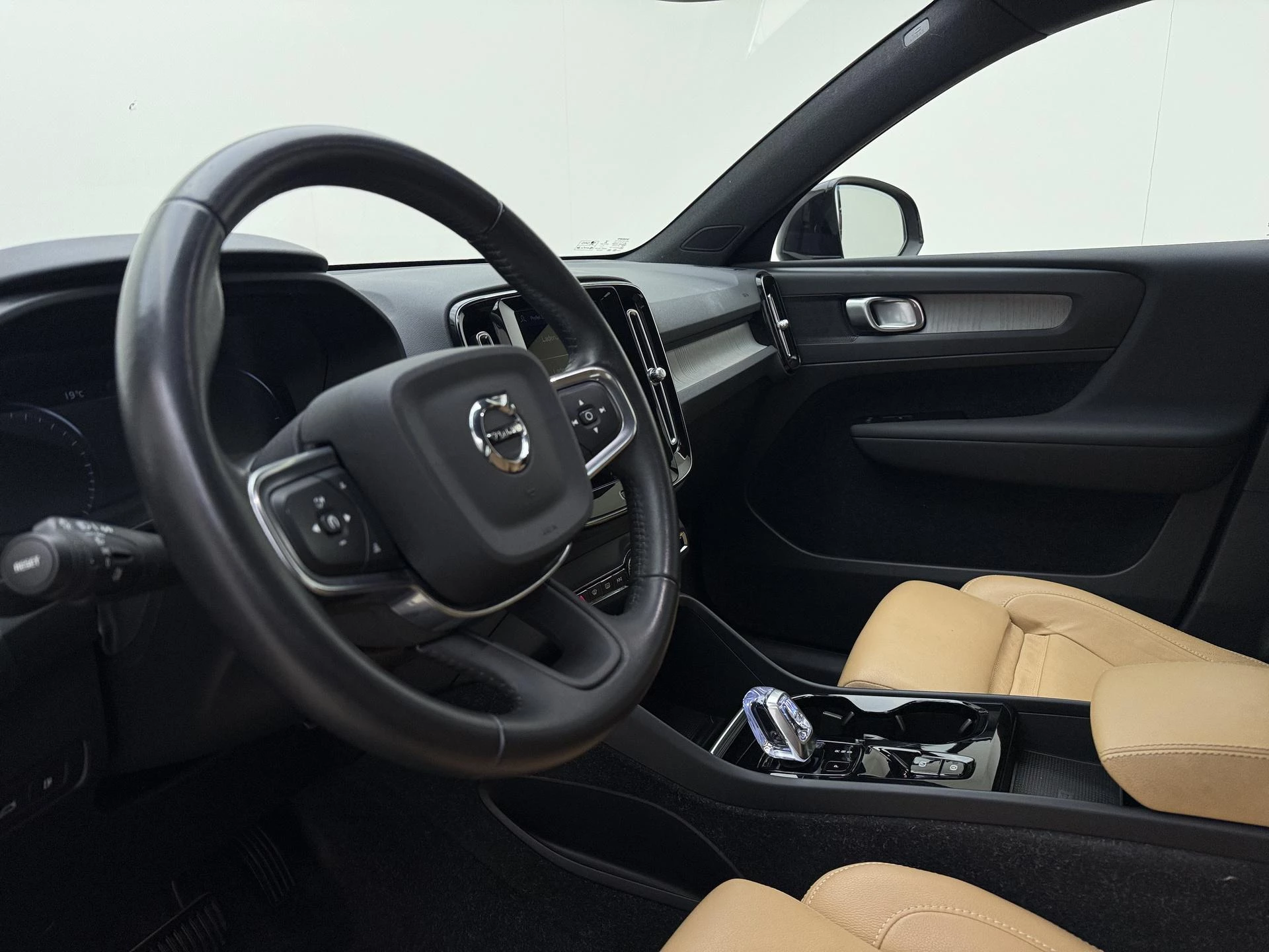 Volvo-XC40-image-15