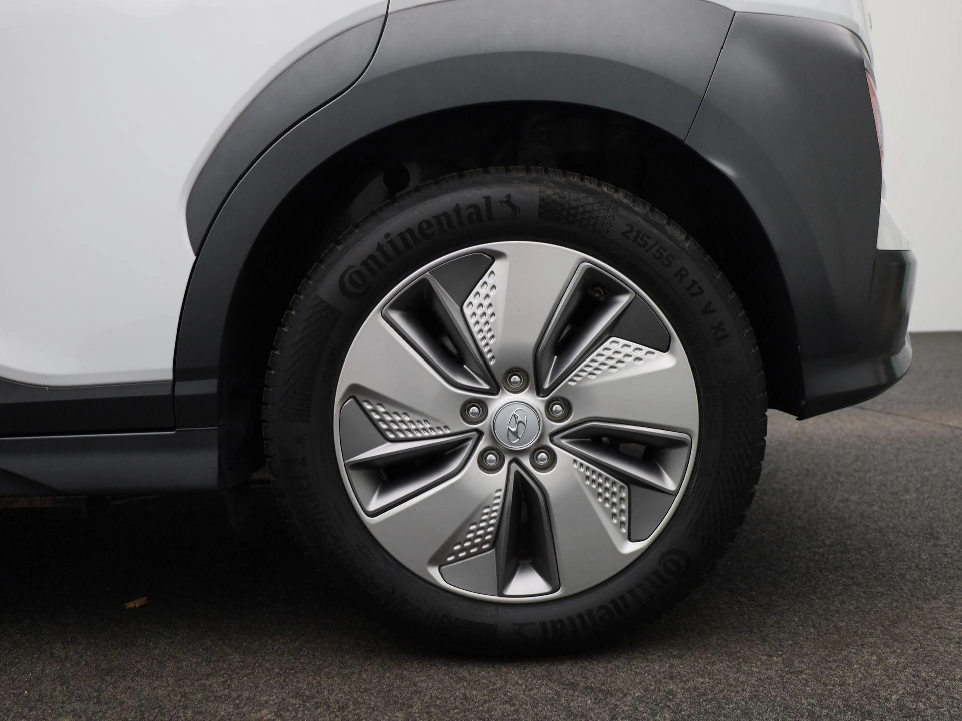 Hyundai-Kona-image-12