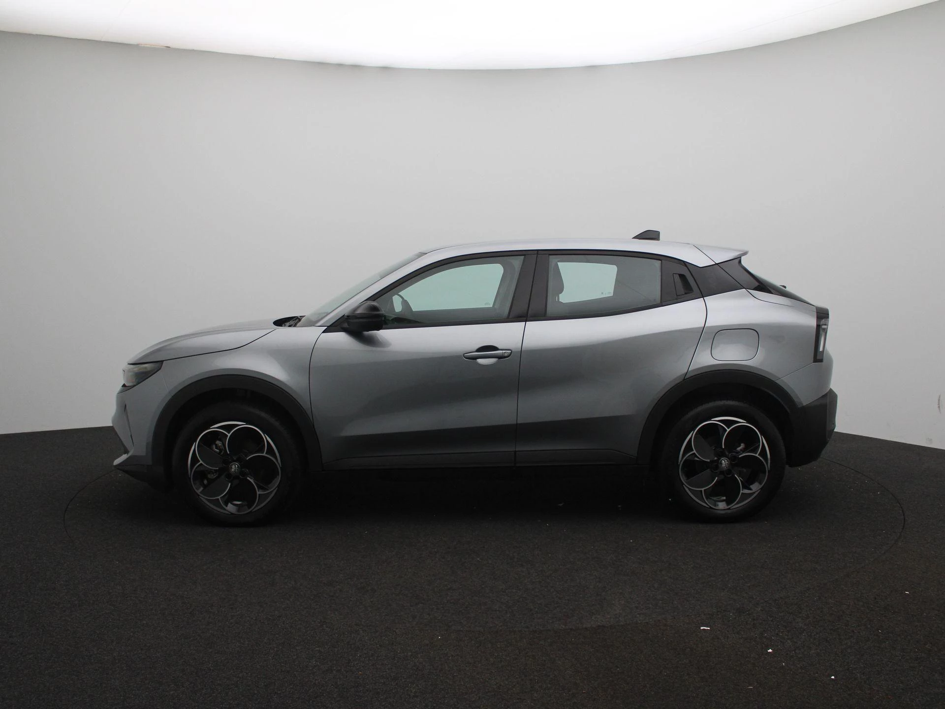 Alfa Romeo-Junior-image-3