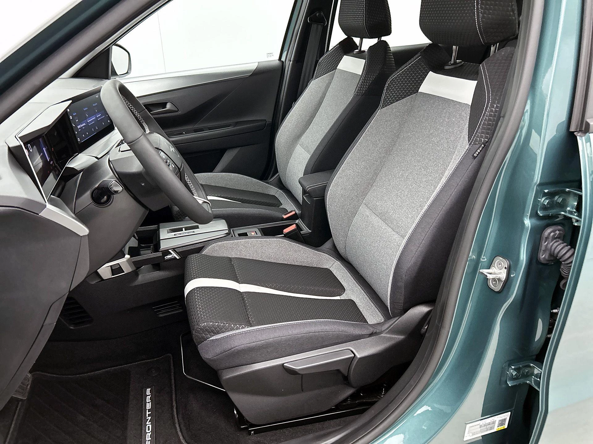 Opel Frontera 1.2 Turbo Hybrid Edition