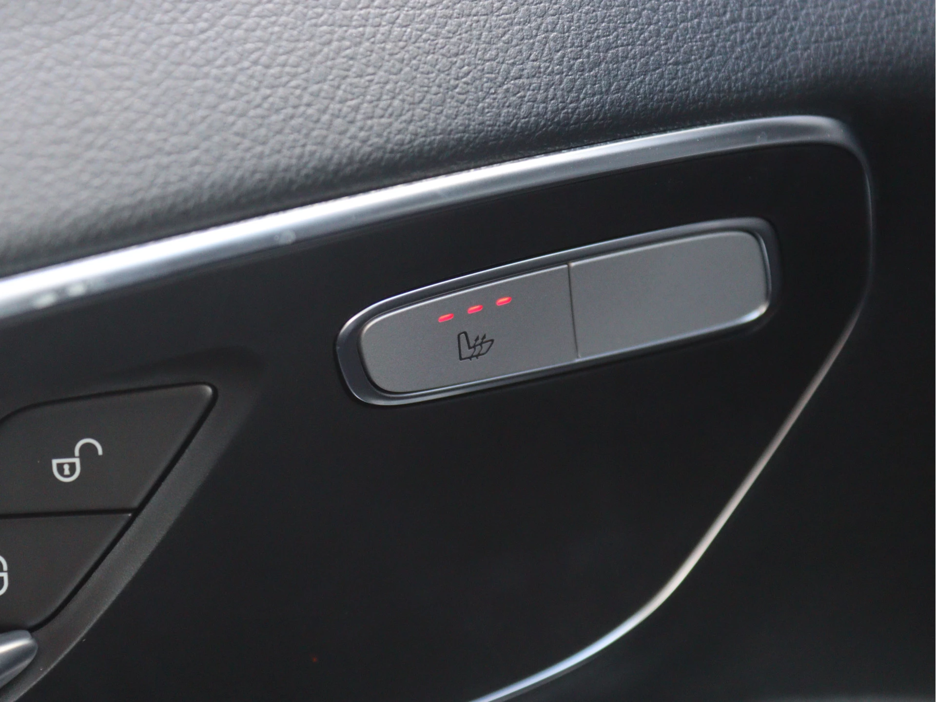 Mercedes-Benz-eVito-image-10