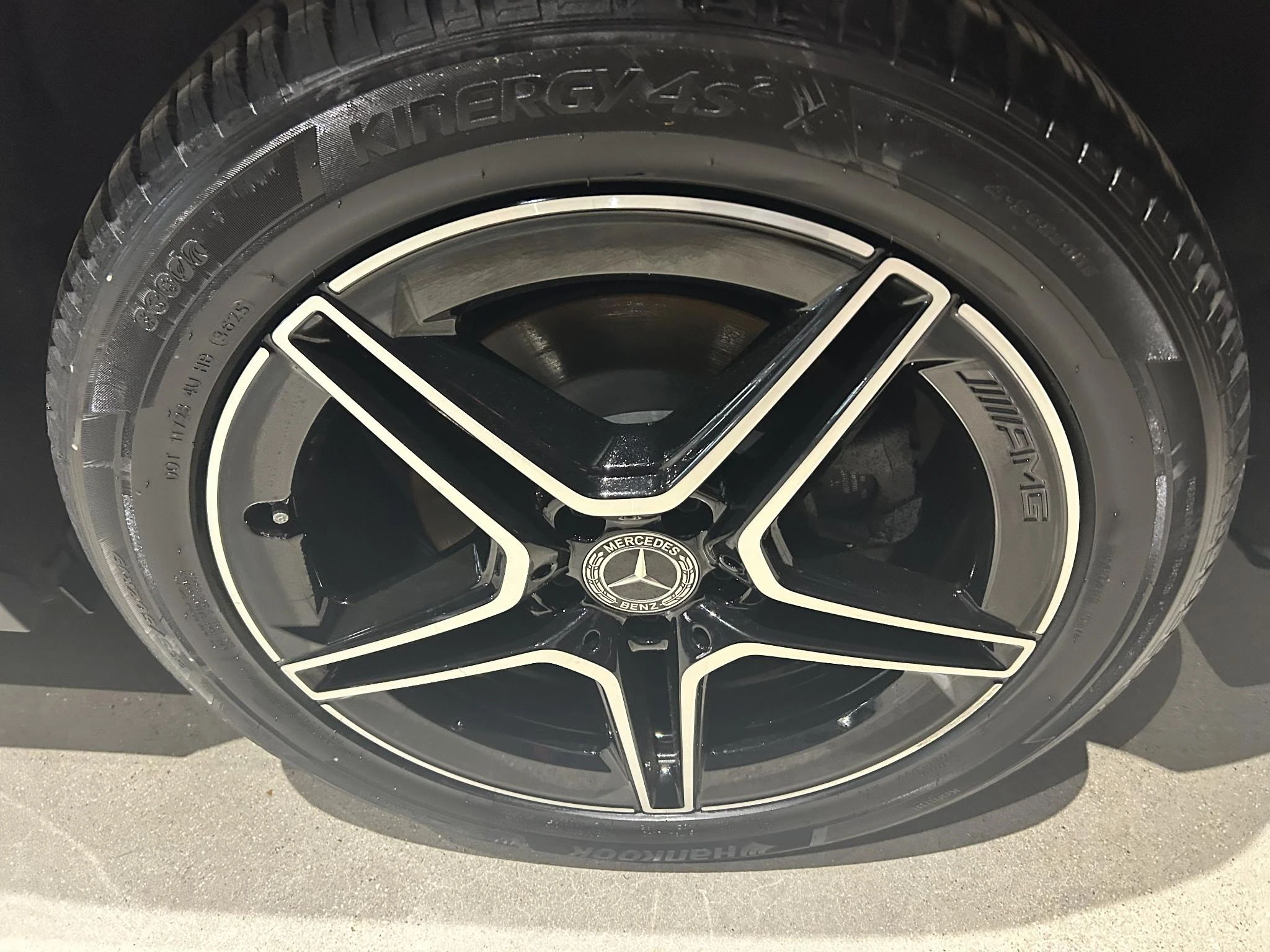 Mercedes-Benz-GLA-image-4