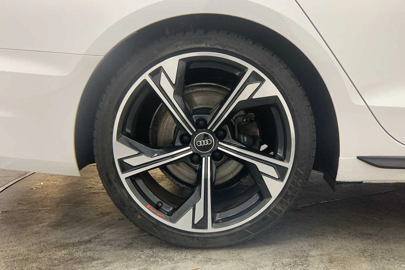 Audi-A4-image-4