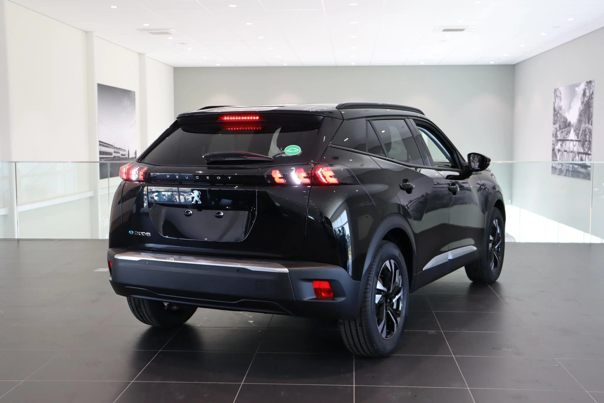 Peugeot-e-2008-image-6