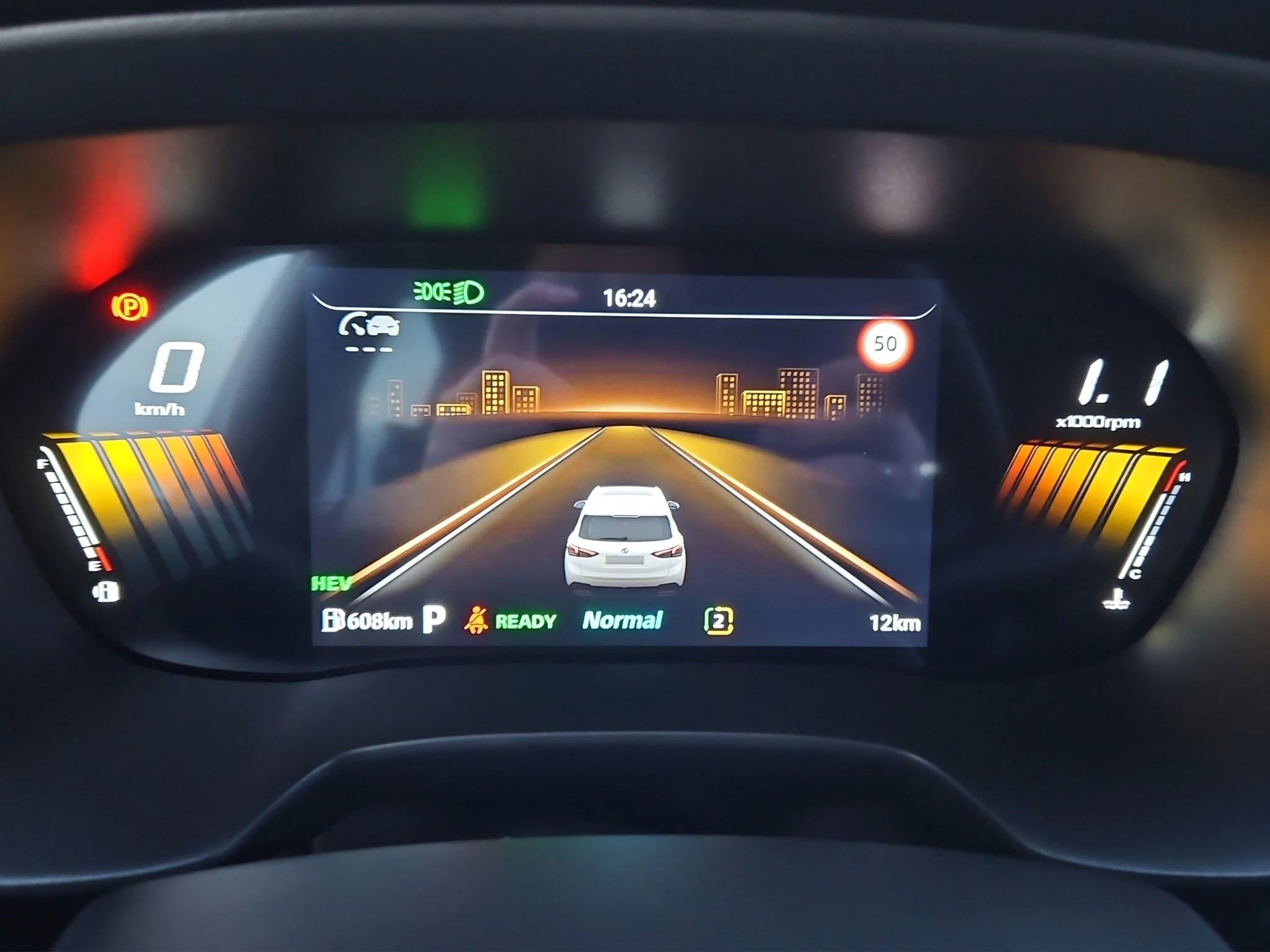 MG ZS Luxury 1.5 Hybrid+ Autom LED ACC GJR RFK SHZ