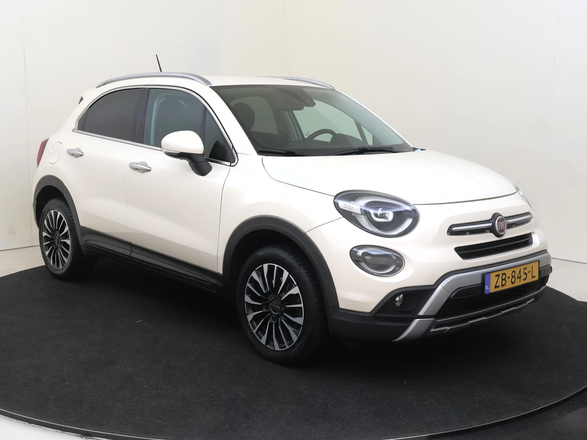 Fiat-500X-image-1
