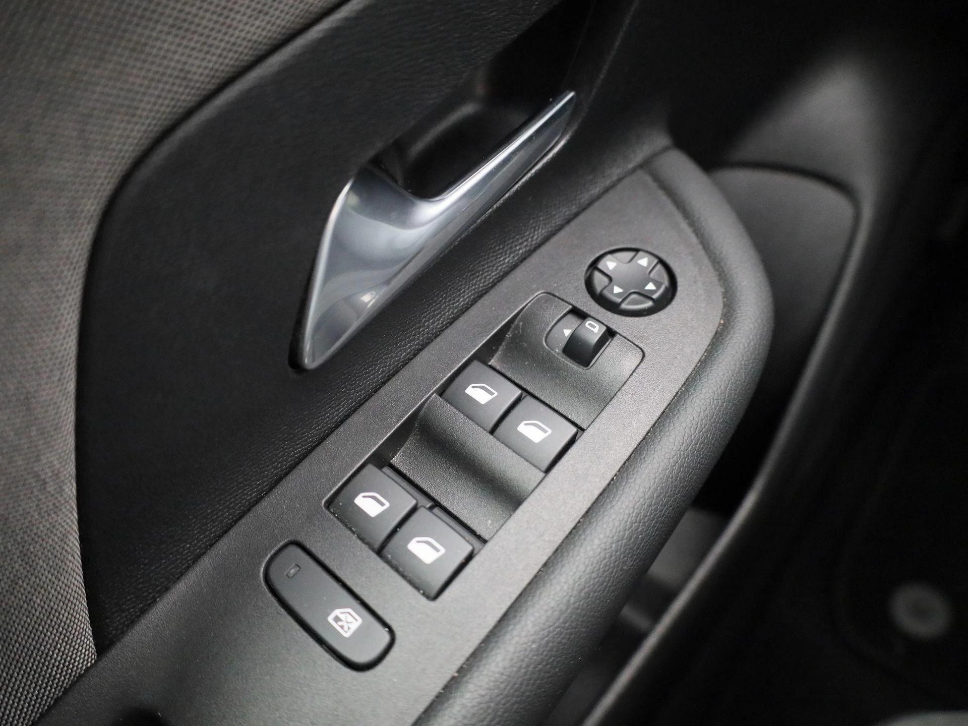Opel-Mokka-e-image-20
