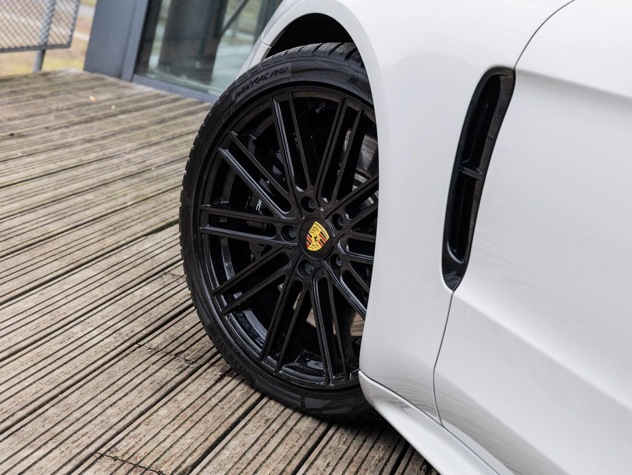 Porsche-Panamera-image-10