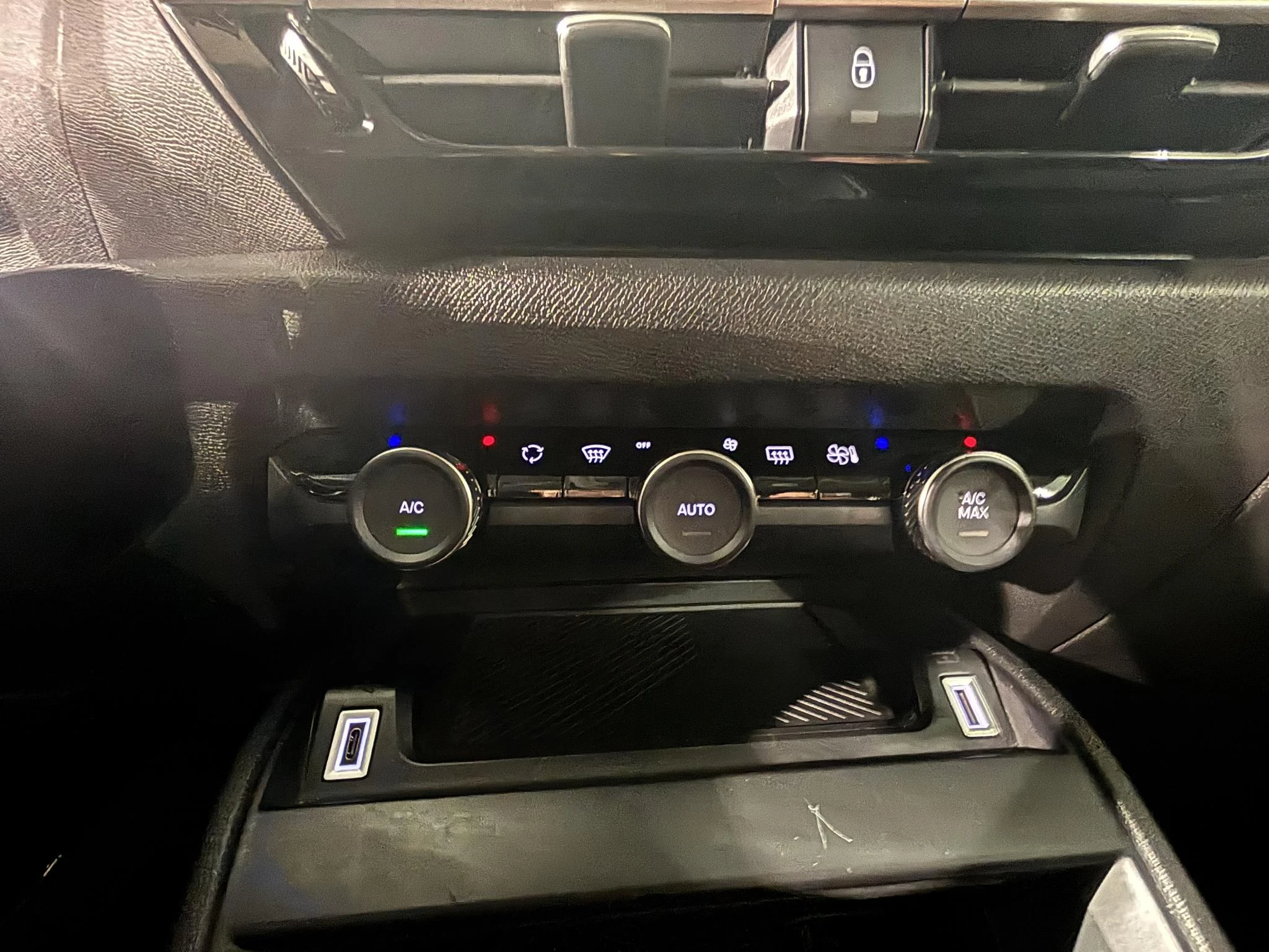 Citroën-C4 X-image-17