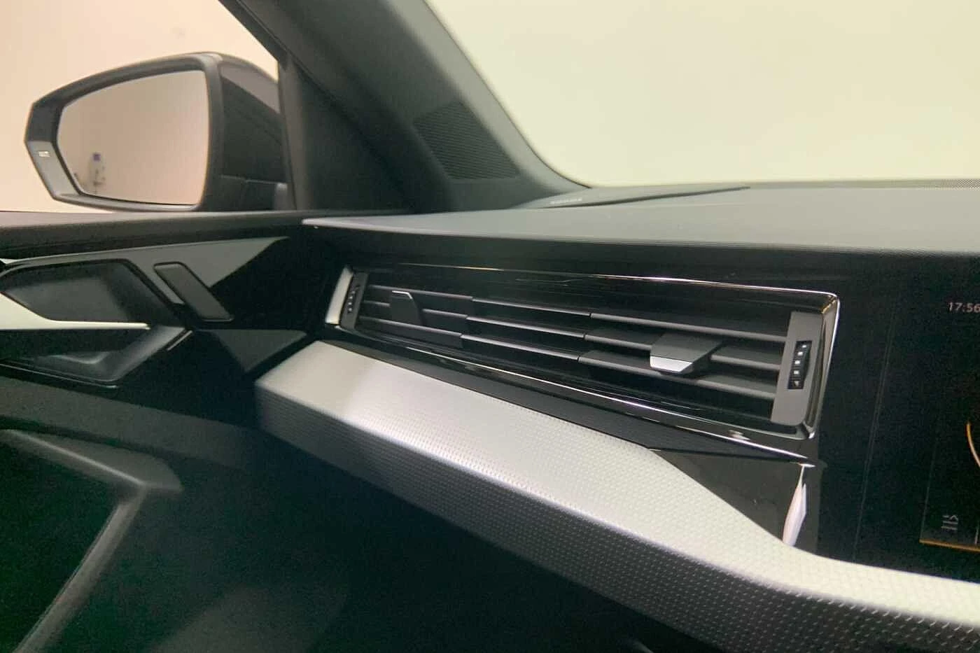 Audi-A1 Sportback-image-18