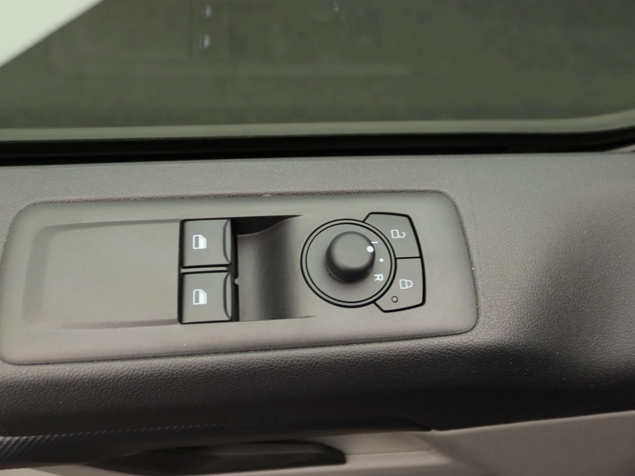 Ford-Transit Custom-image-17