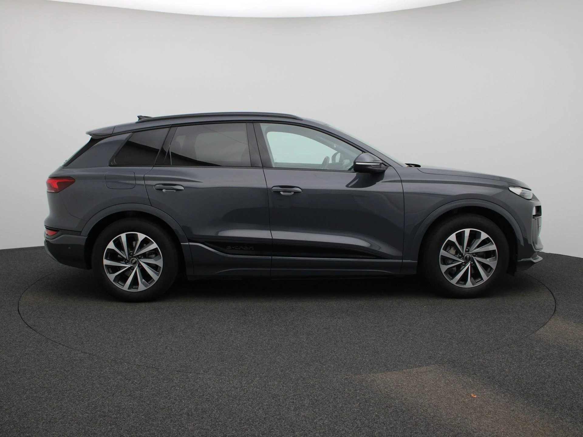 Audi-Q6 e-tron-image-5