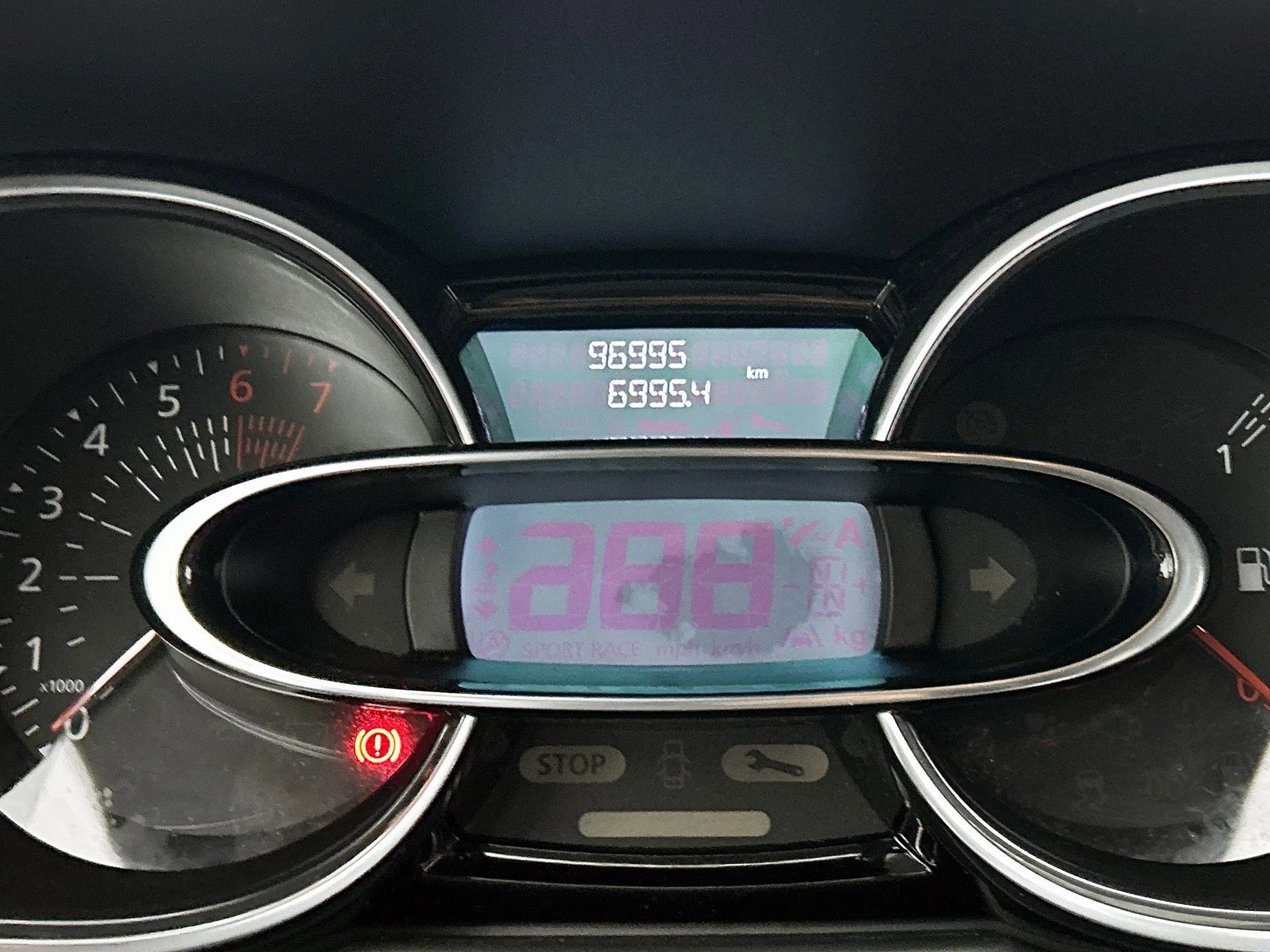 Renault-Clio-image-8