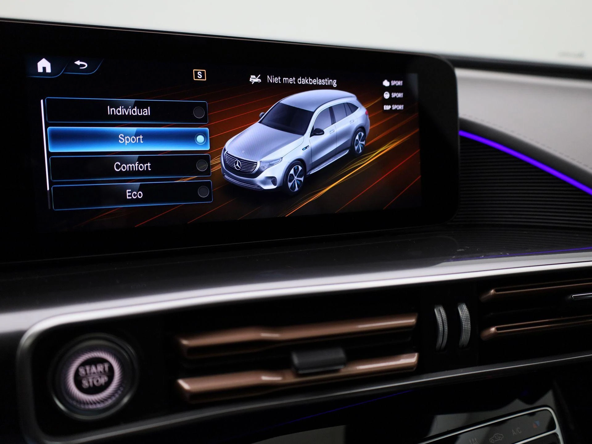 Mercedes-Benz-EQC-image-36