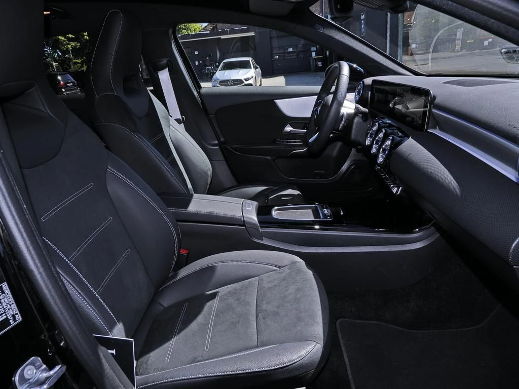 Mercedes-Benz-A-Klasse 200-image-12
