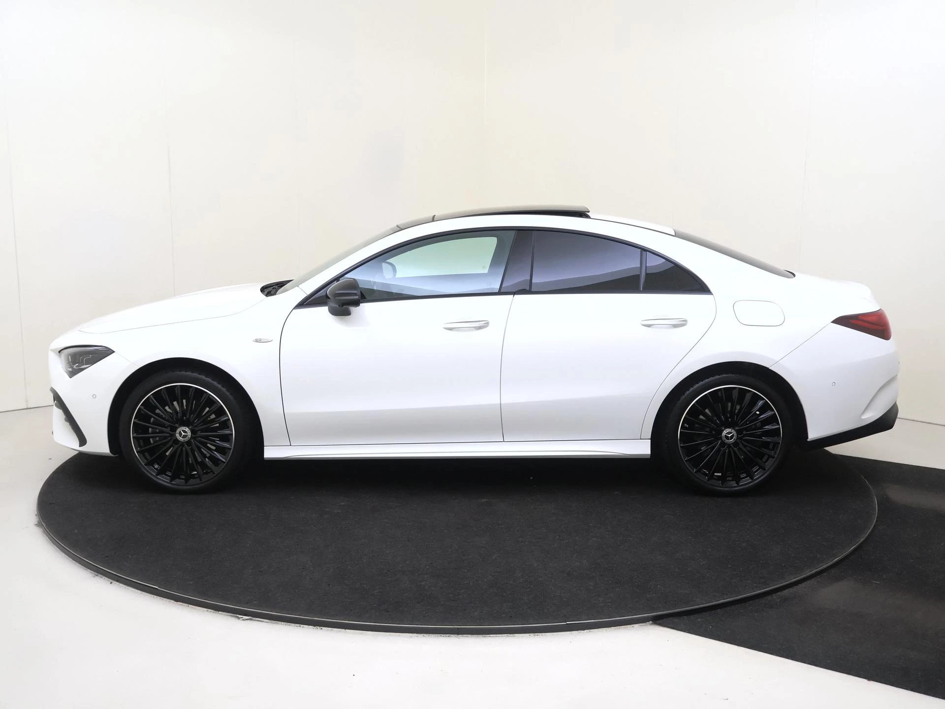 Mercedes-Benz CLA 250 e Business Solution AMG