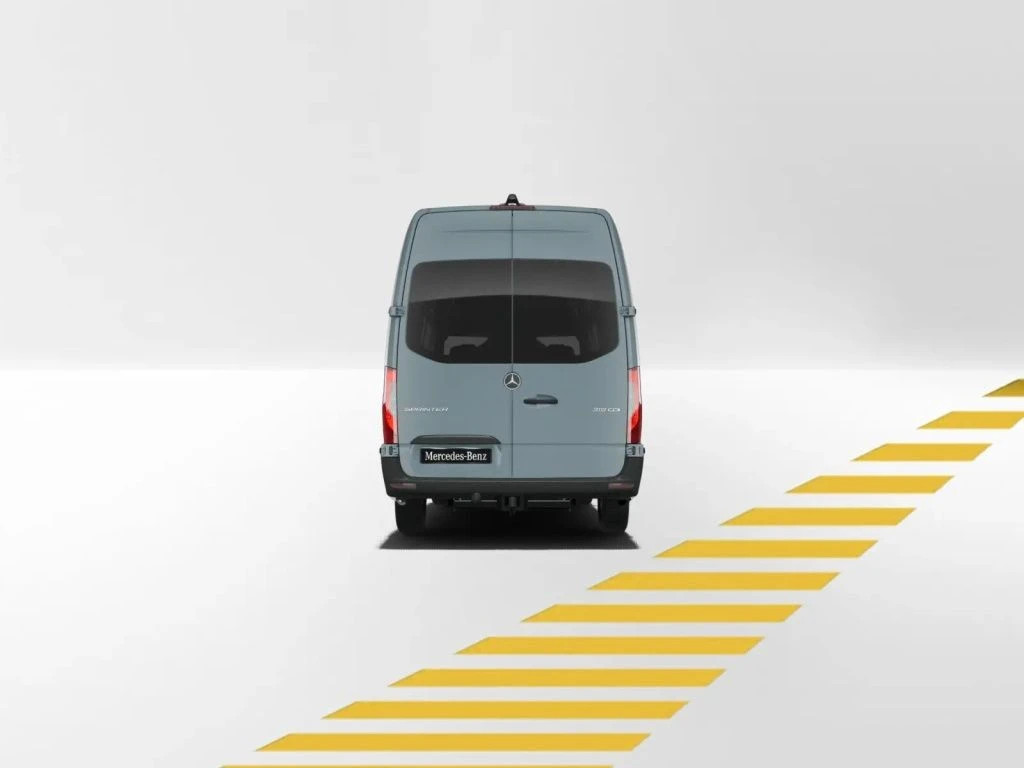 Mercedes-Benz-Sprinter 319-image-5