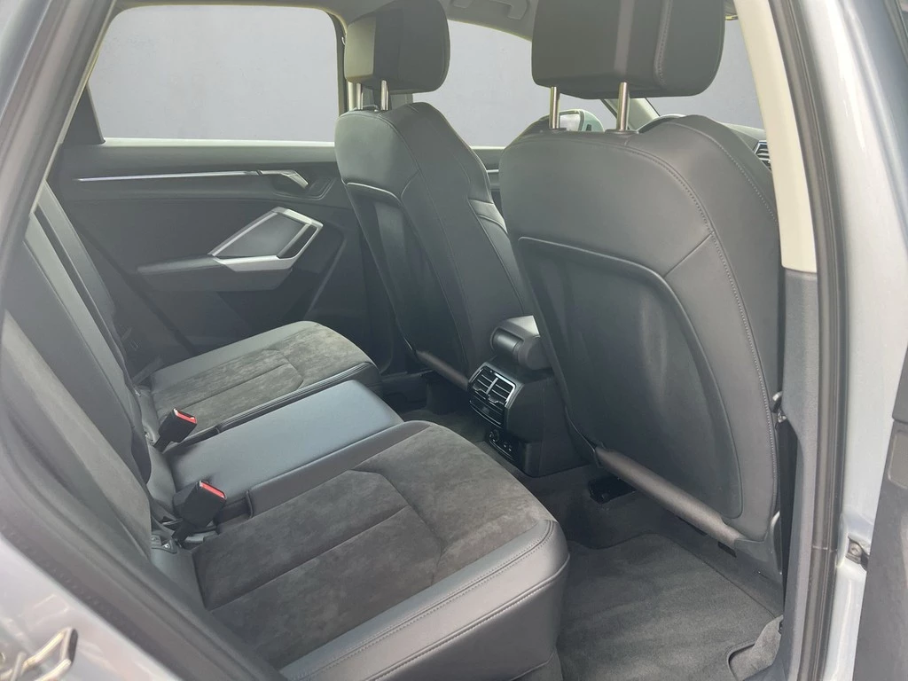 Audi Q3 35 TDI S tronic *Standhzg*LED*AHK*