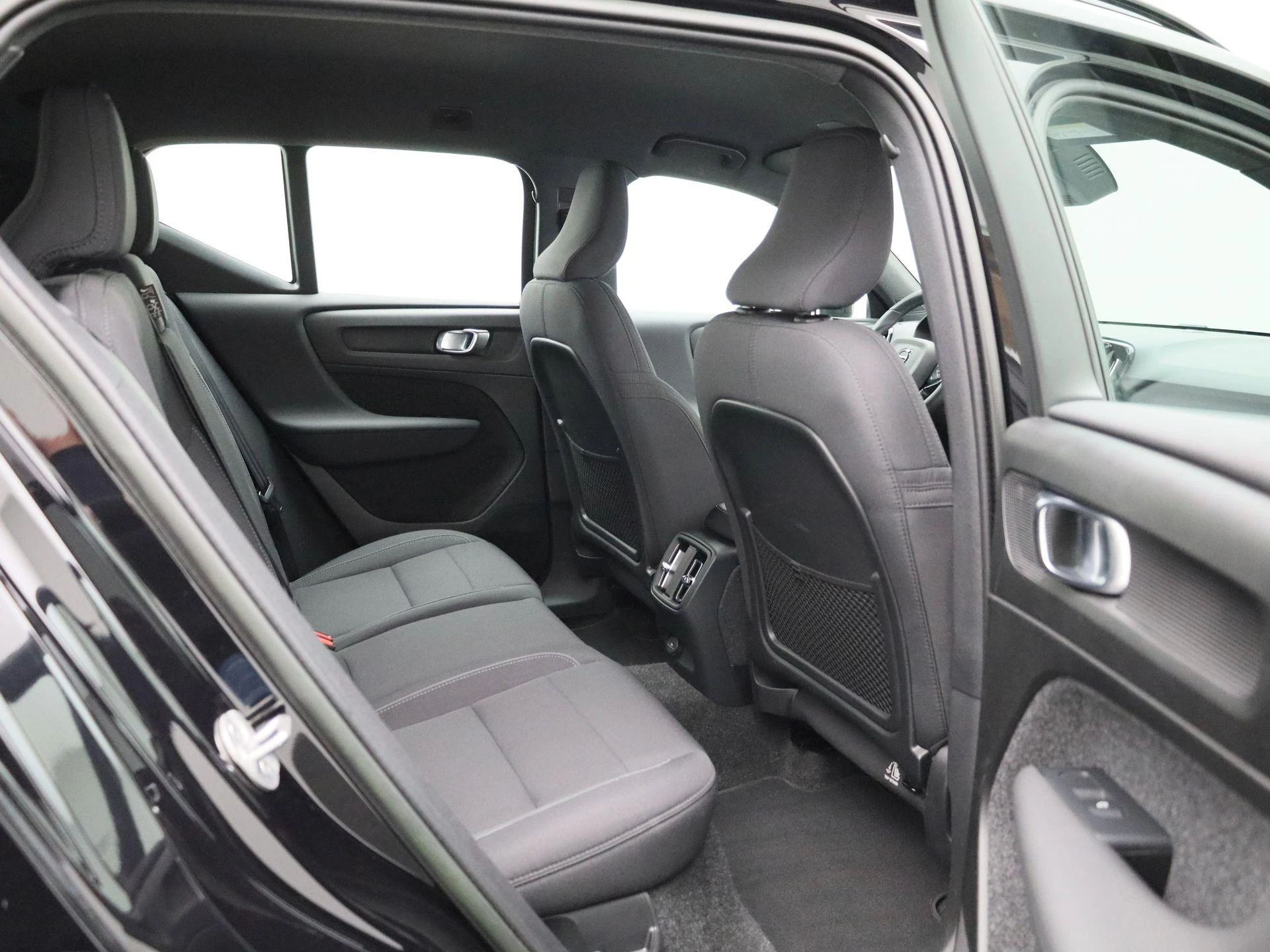 Volvo-XC40-image-30