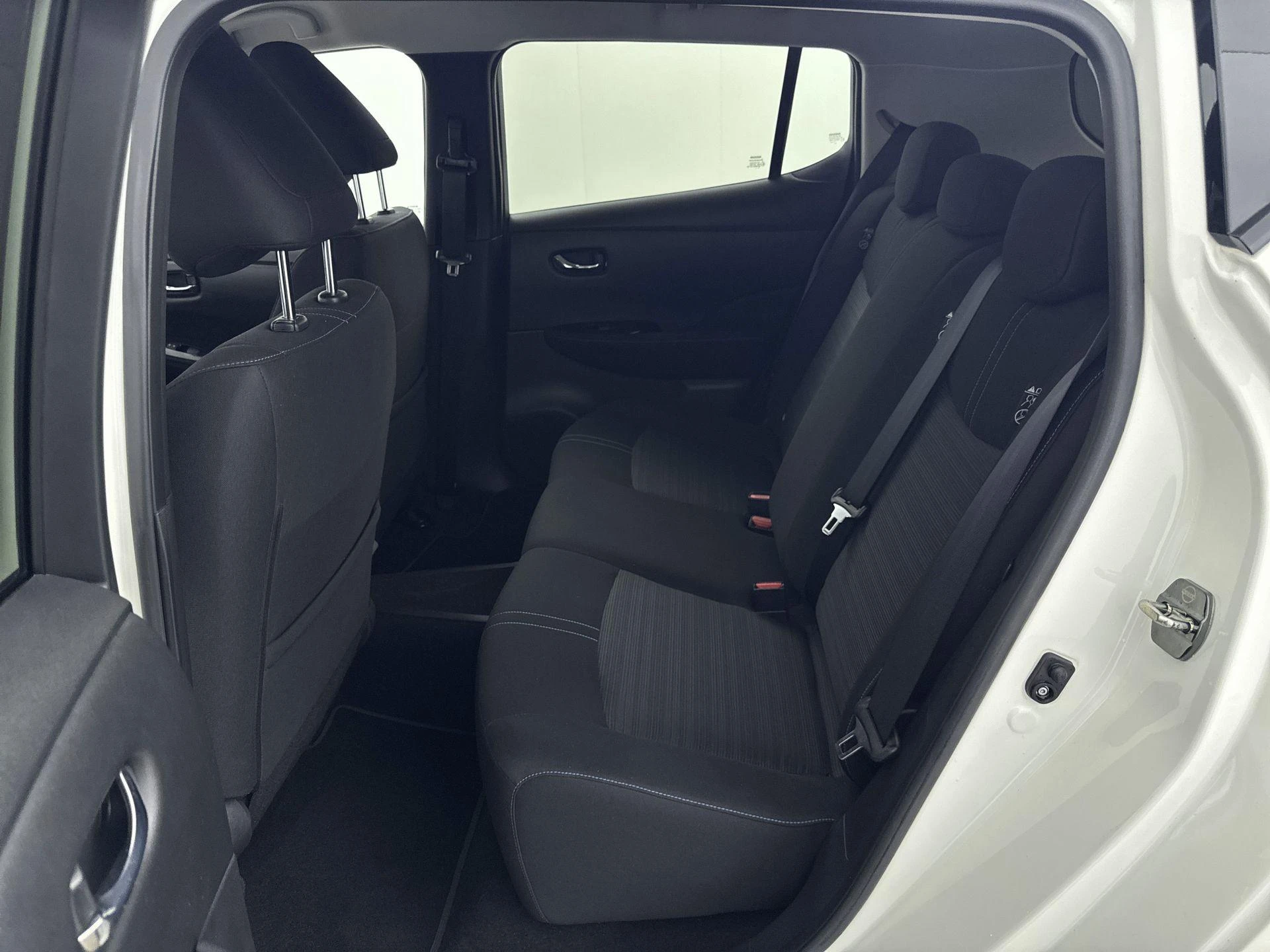 Nissan-Leaf-image-24
