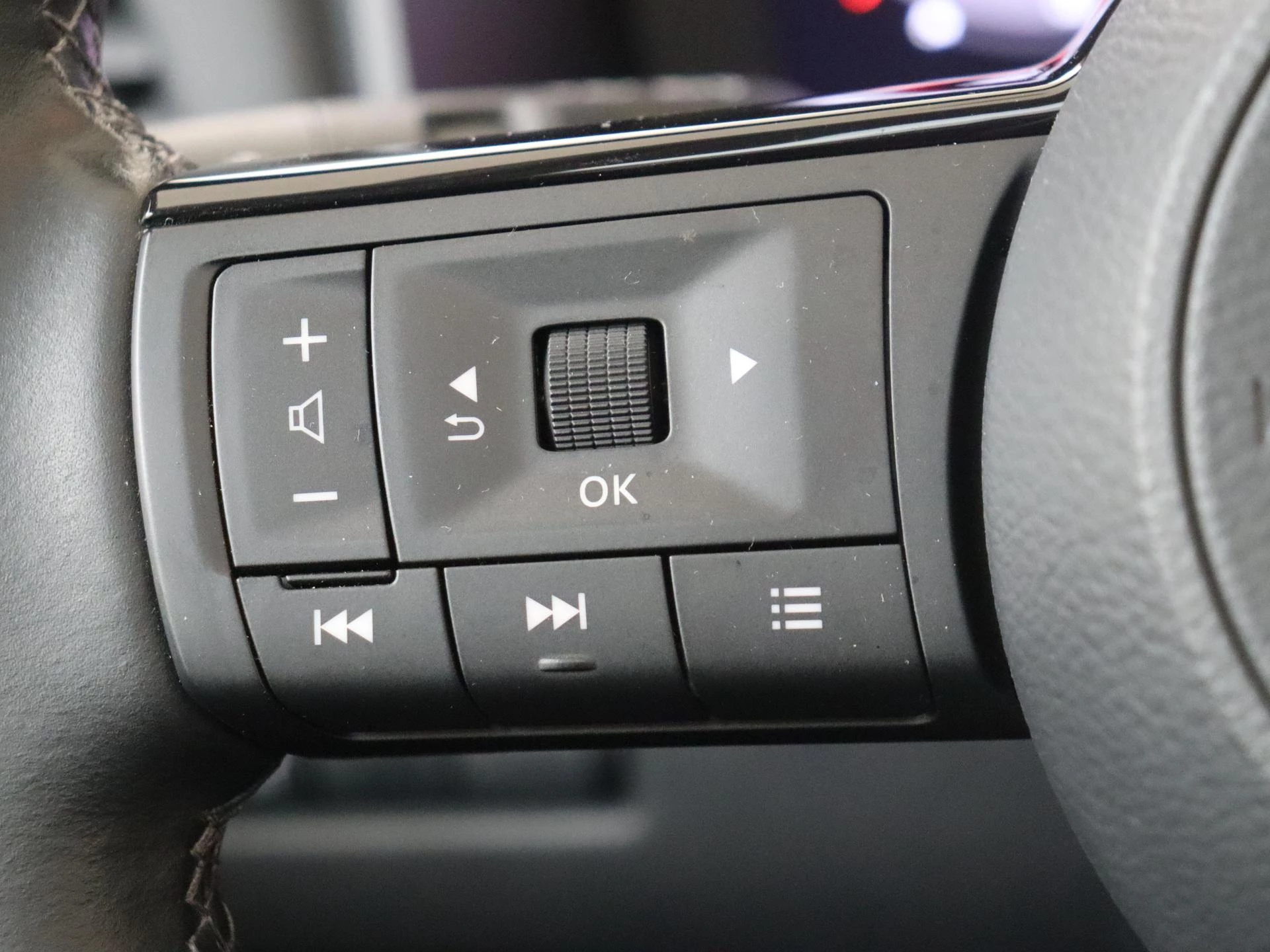 Nissan-QASHQAI-image-16