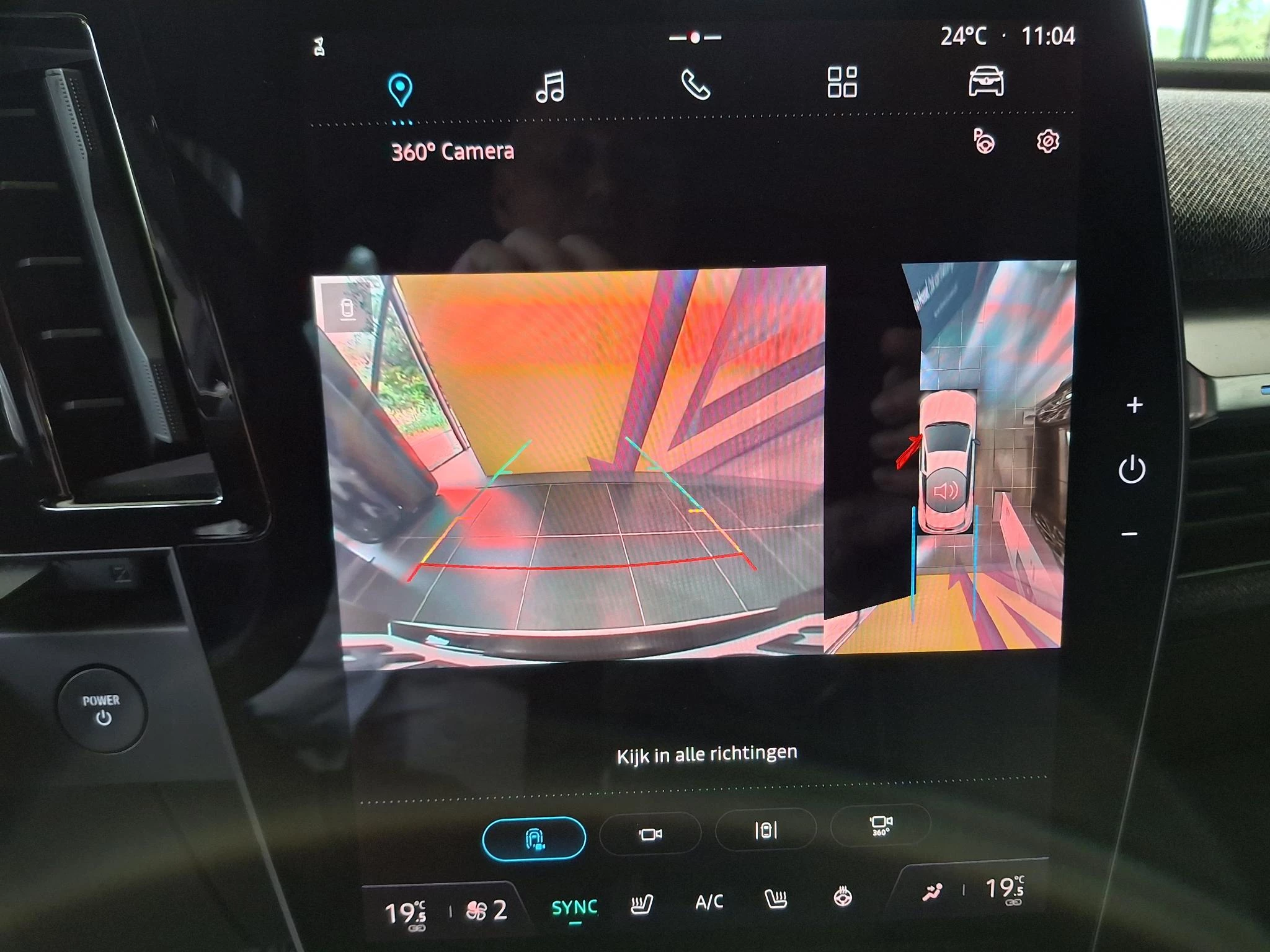 Renault-Megane E-Tech-image-19