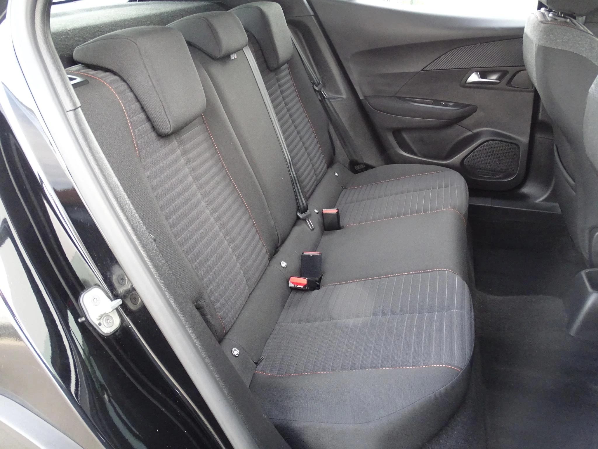 Peugeot-2008-image-15