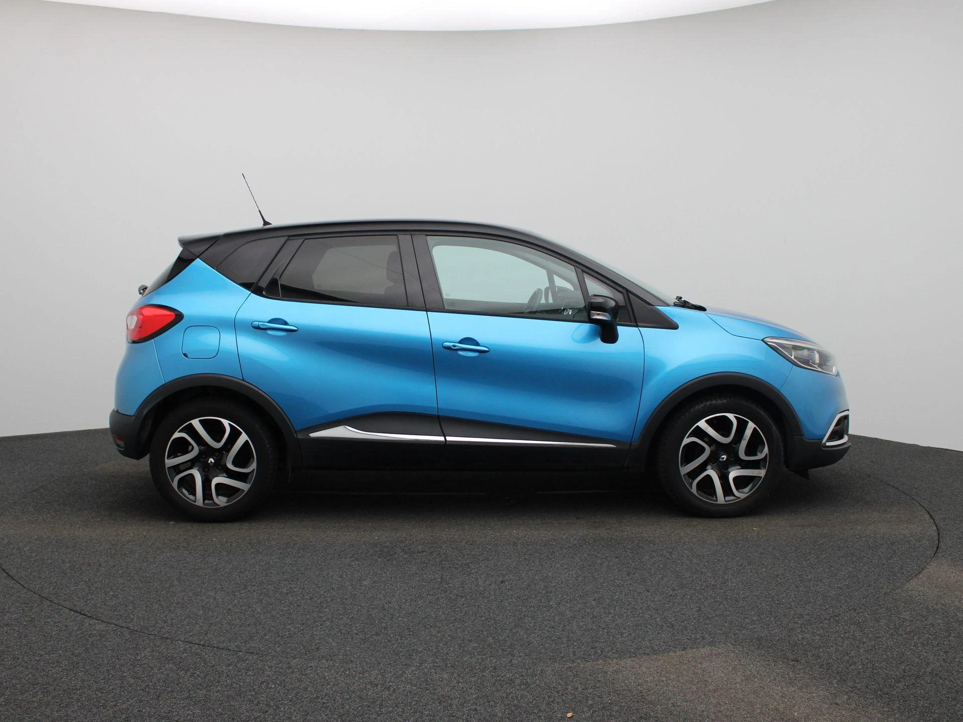 Renault-Captur-image-6