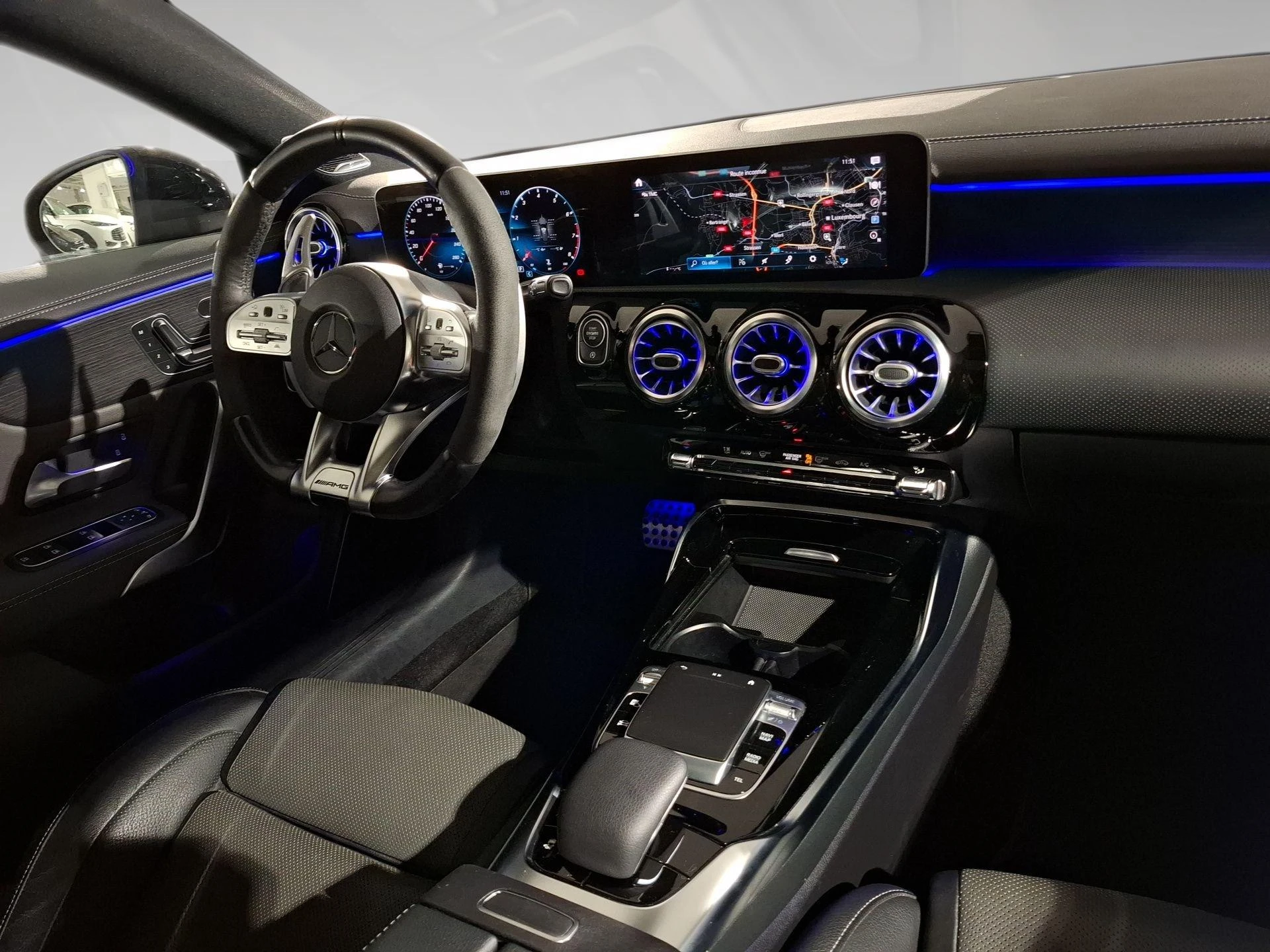 Mercedes-Benz-CLA-image-6