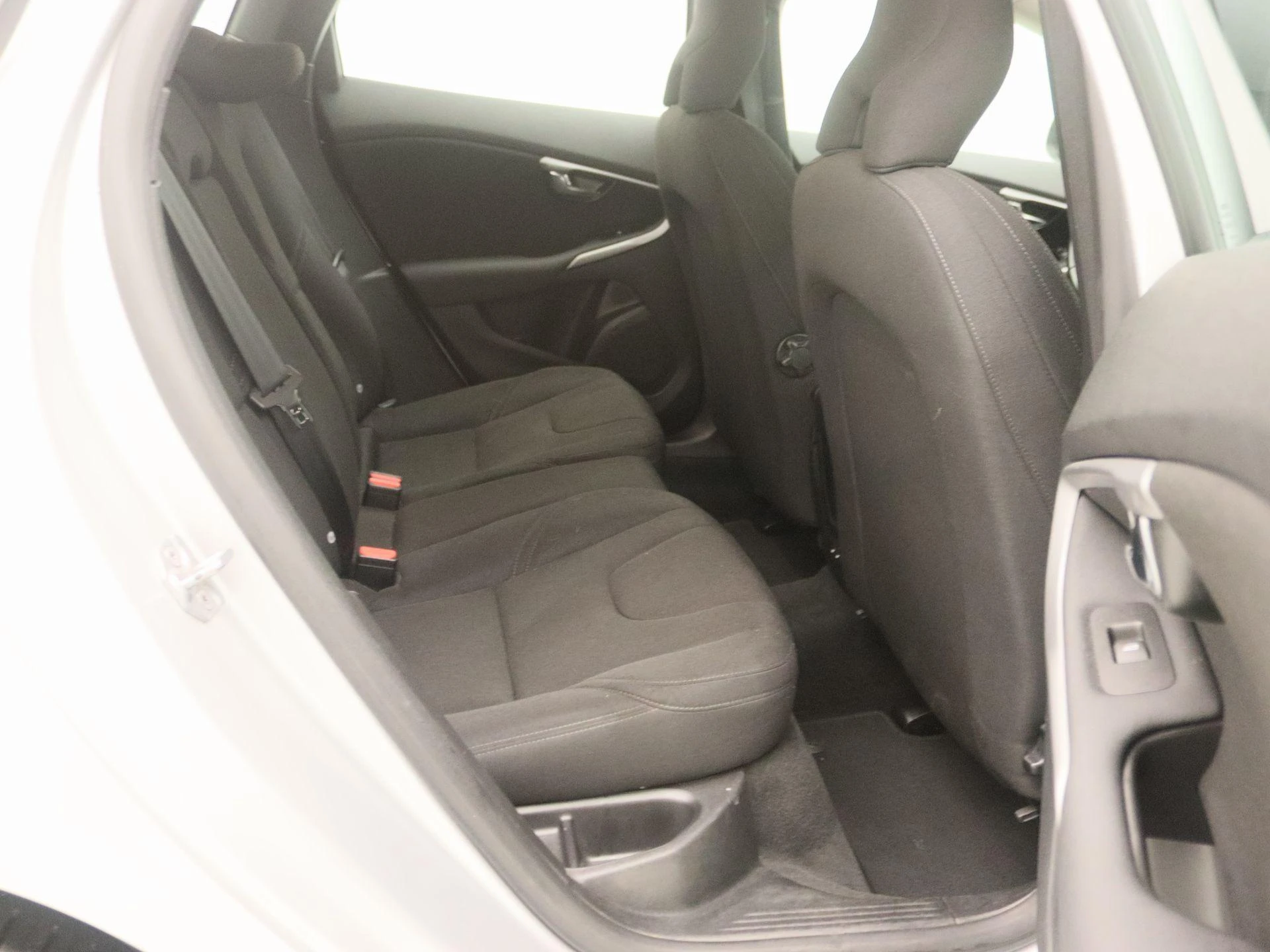 Volvo-V40-image-23