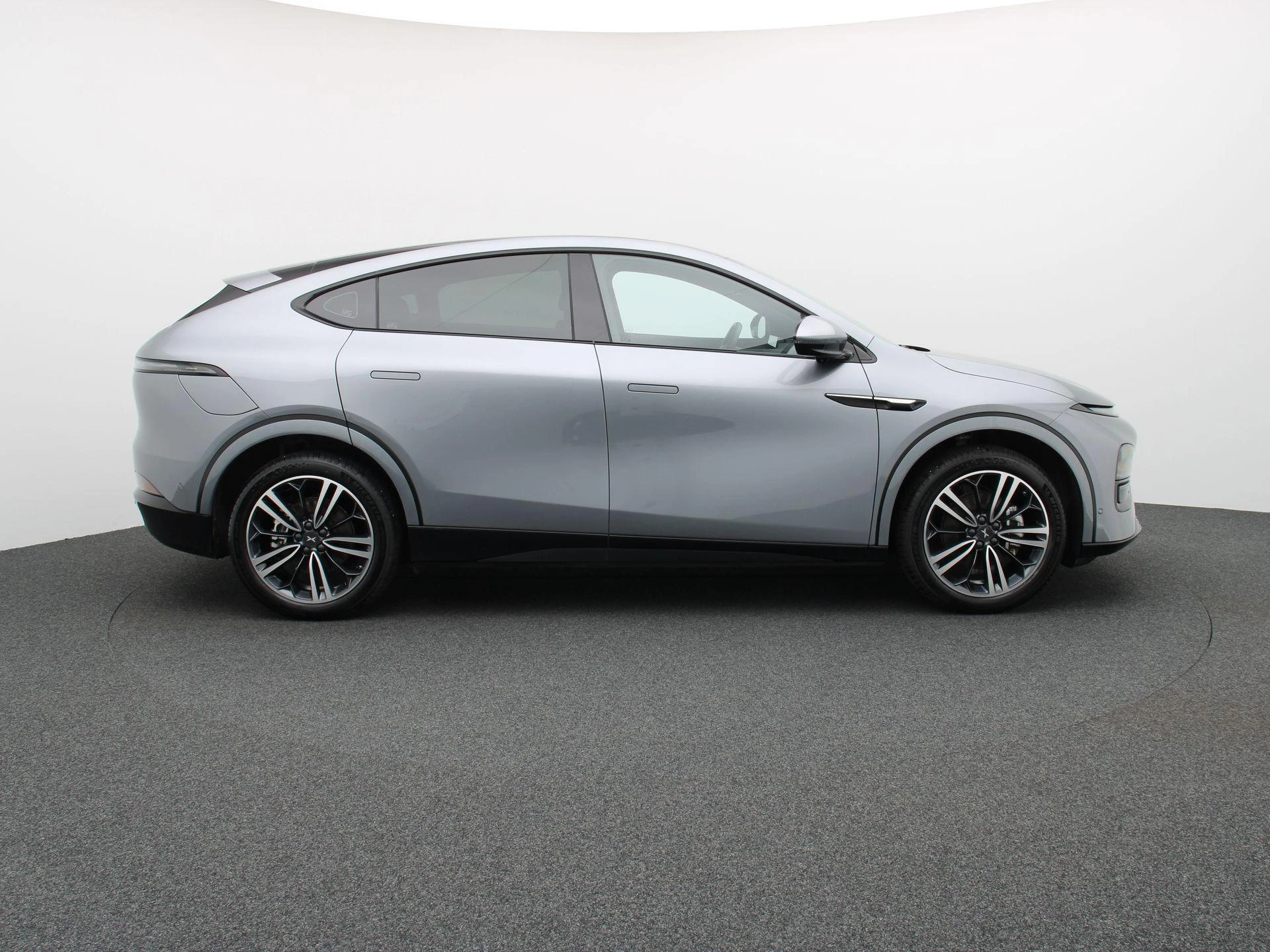 XPENG G6 66KWH SR RWD