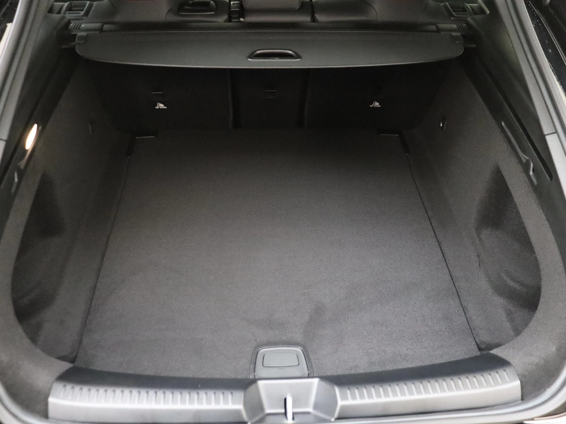 Mercedes-Benz-CLA-image-31