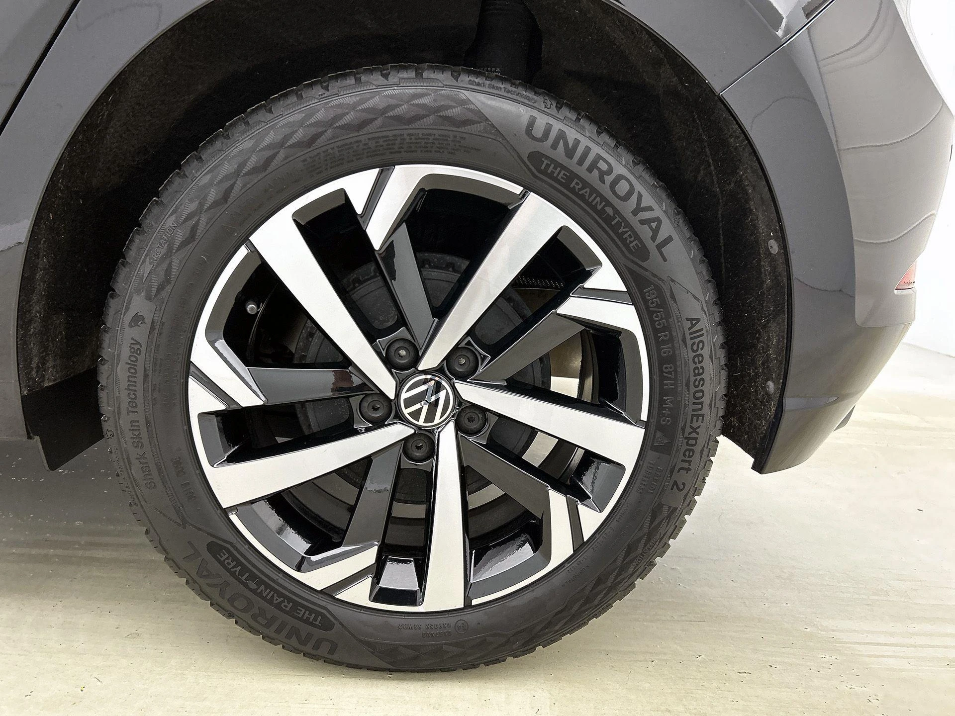 Volkswagen-Polo-image-35