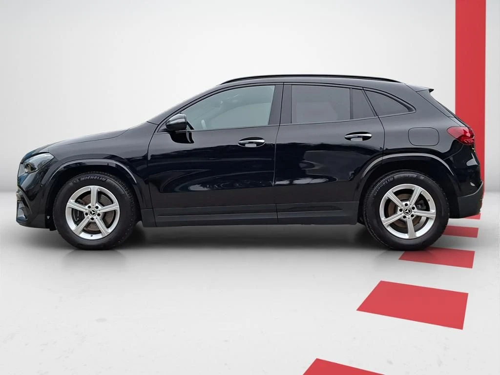 Mercedes-Benz-GLA 180 d-image-9