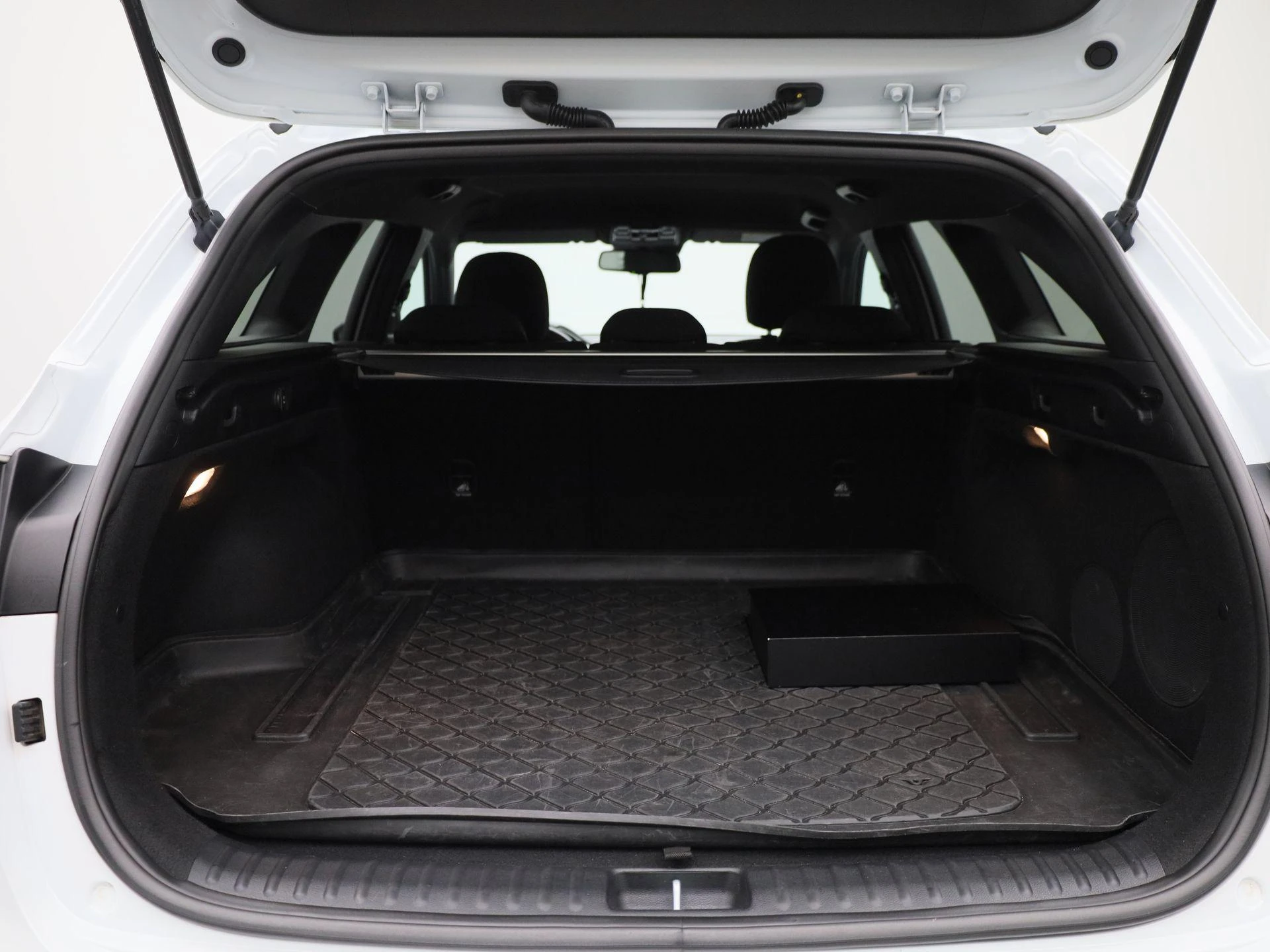 Kia-Ceed Sportswagon-image-13