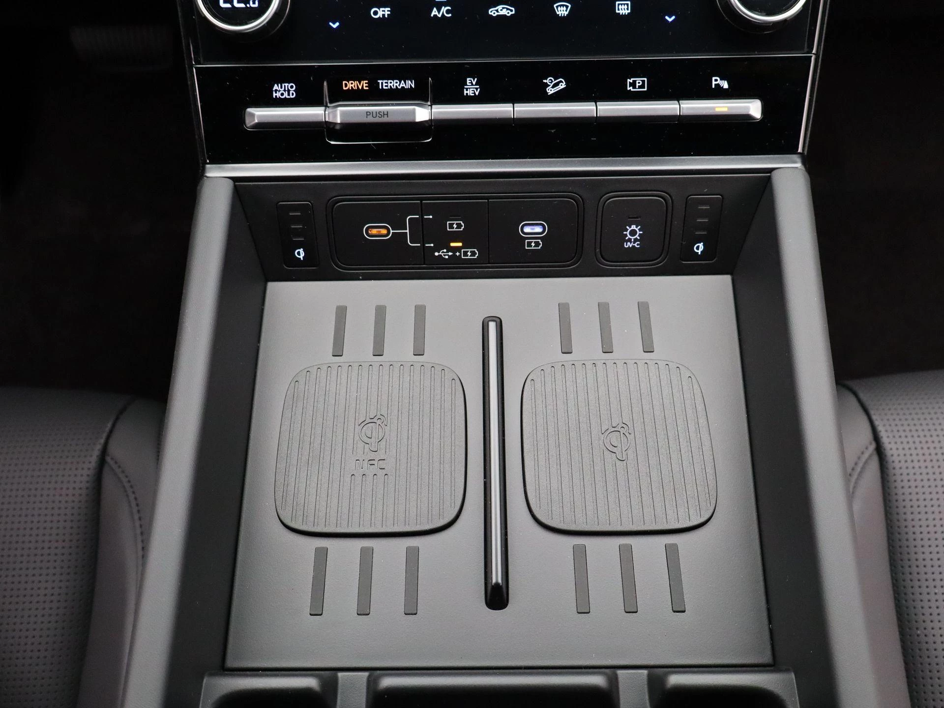 Hyundai-Santa Fe-image-10