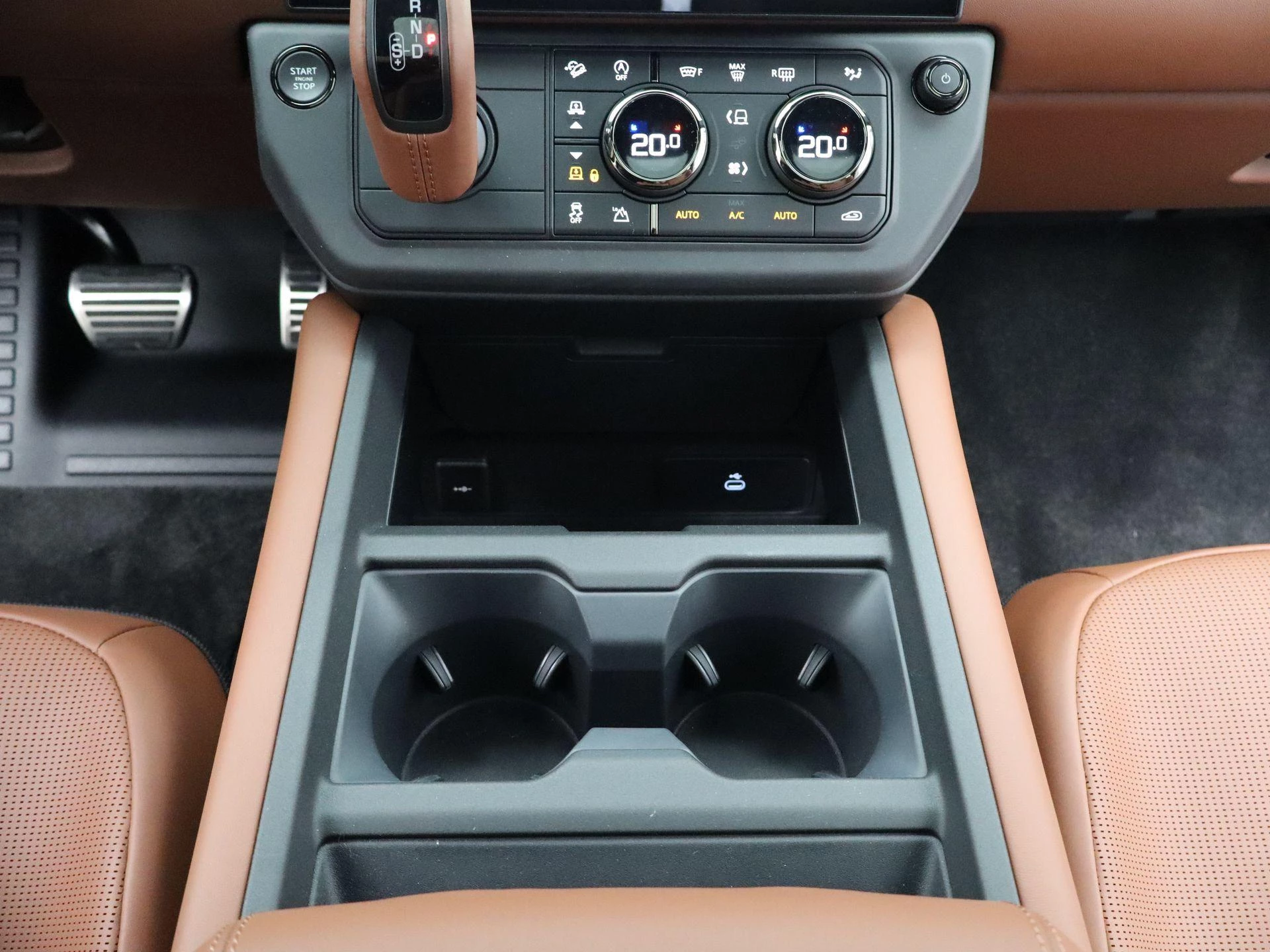 Land Rover Defender 110 4.4 P635 110 Octa