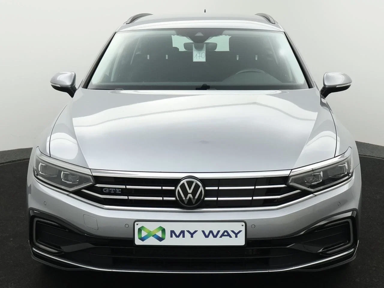 Volkswagen-Passat-image-3