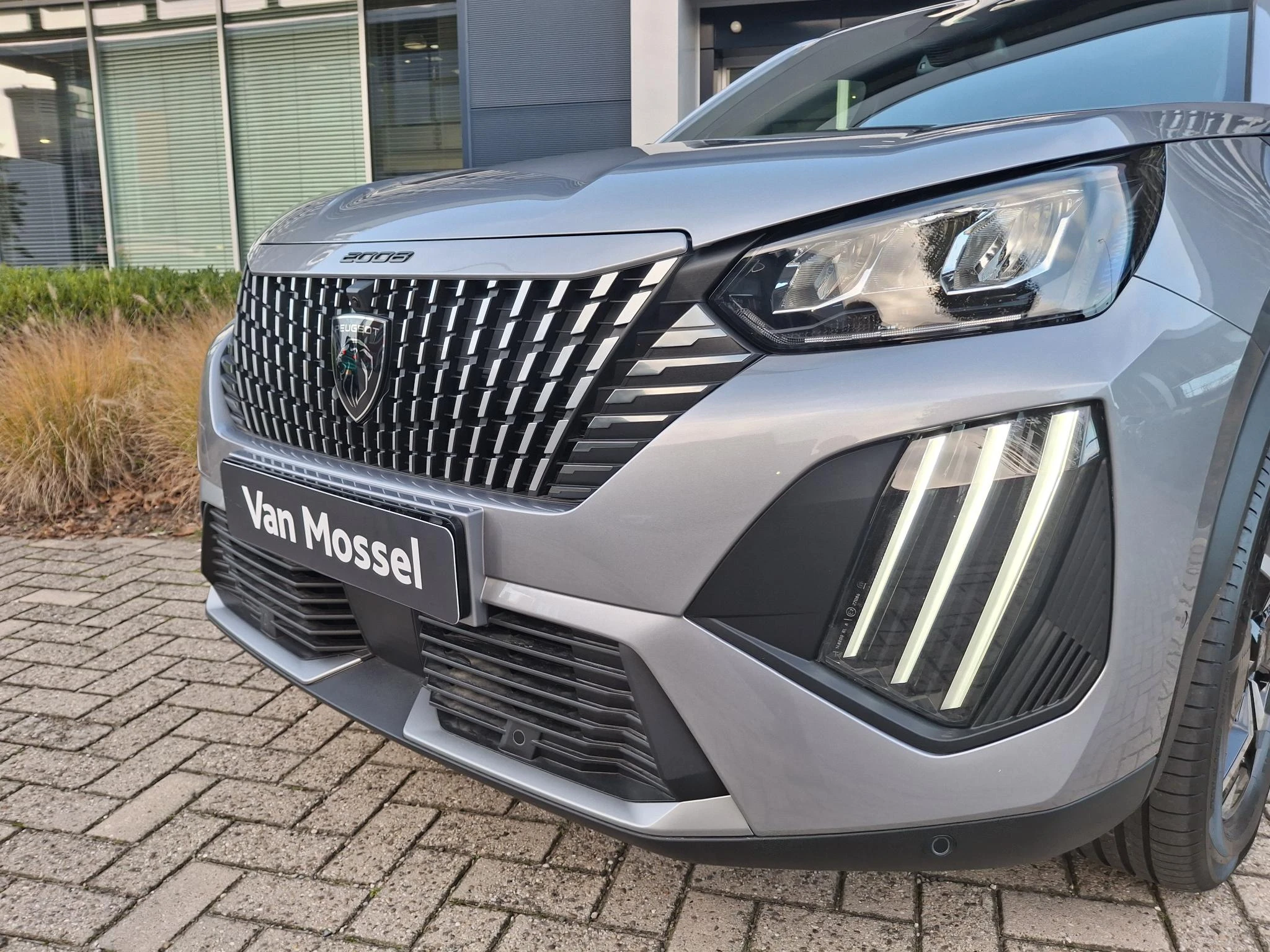 Peugeot-2008-image-4