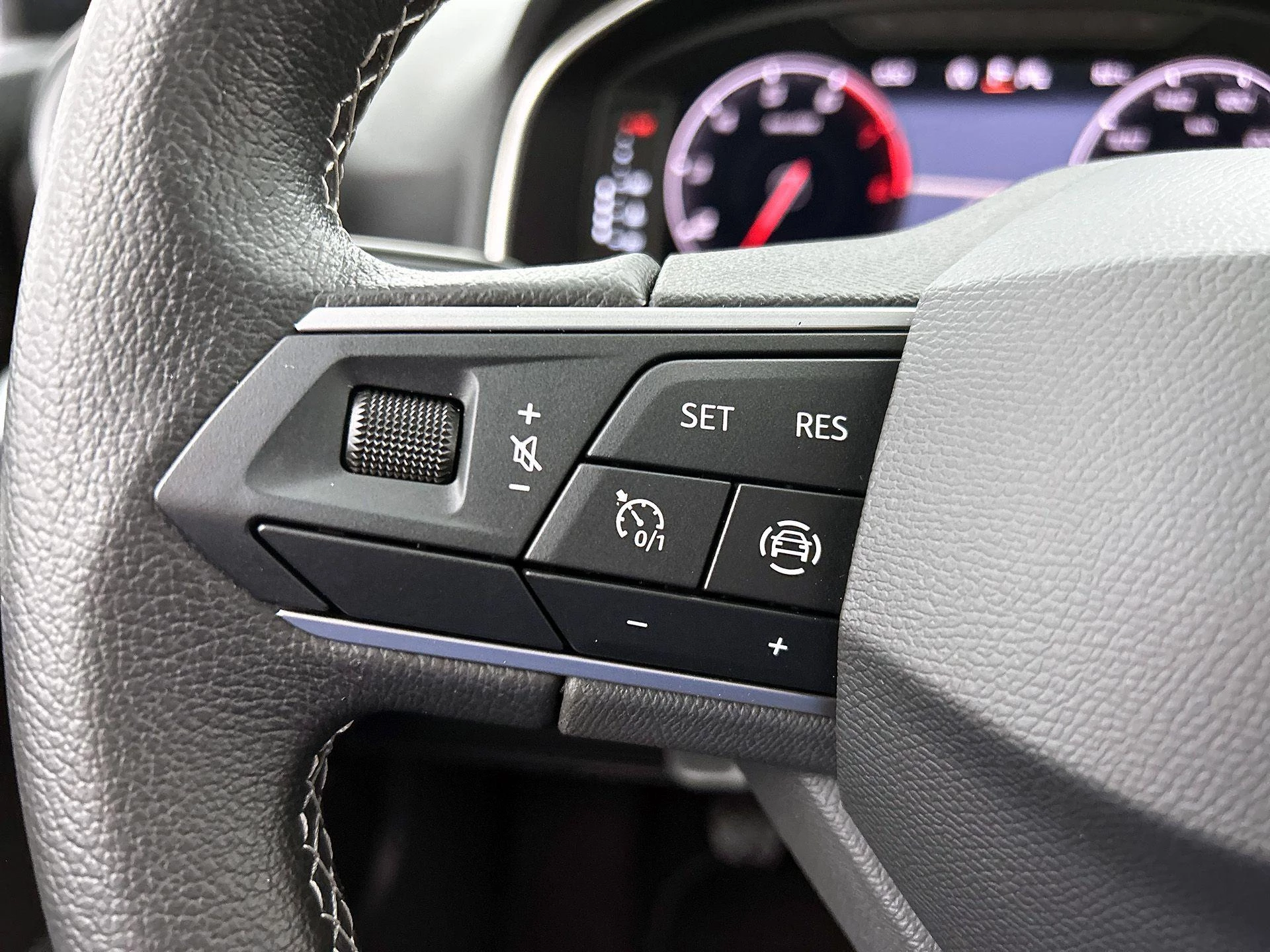 SEAT-Arona-image-7